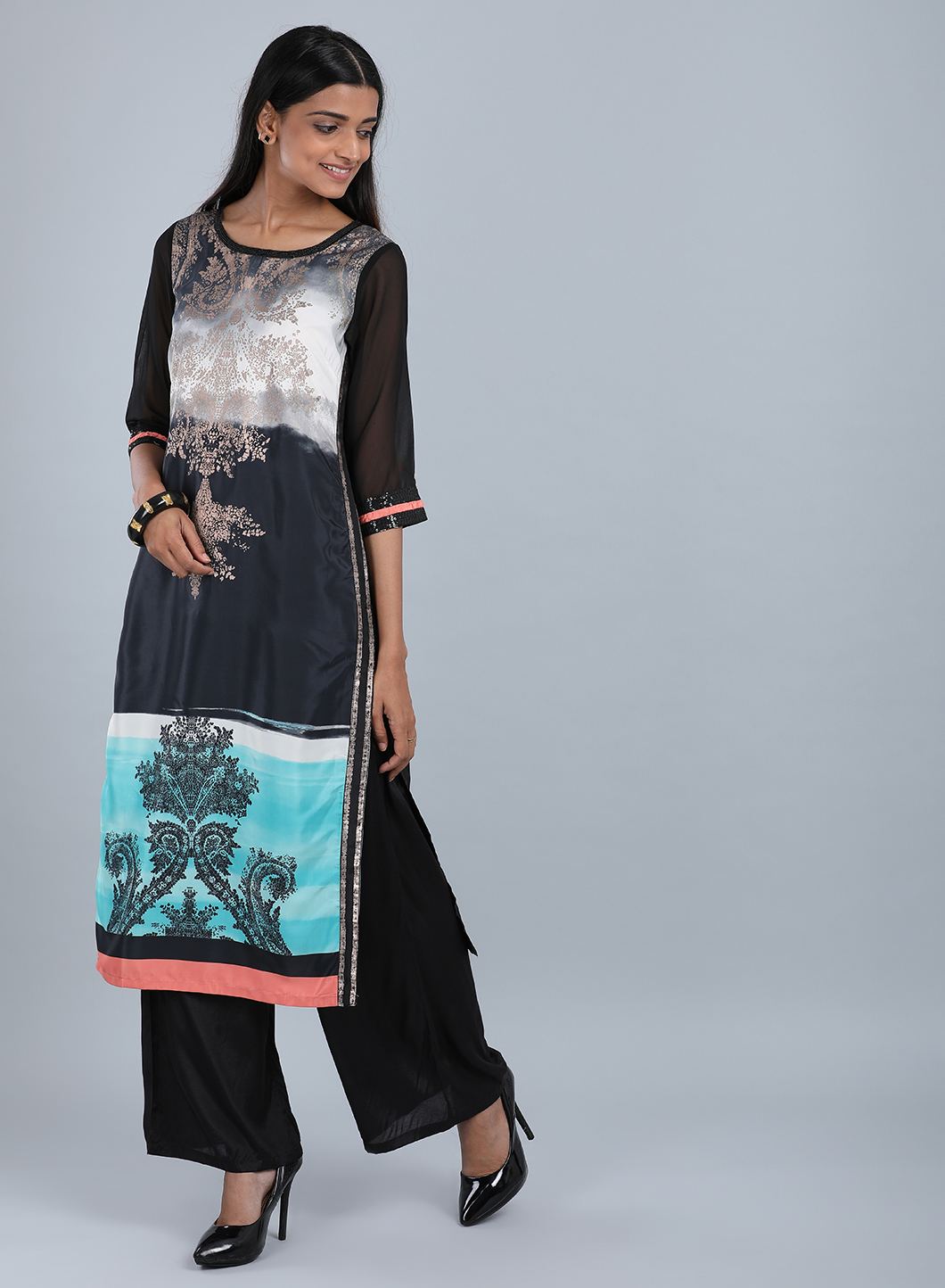 Black Round Neck Embellished kurta