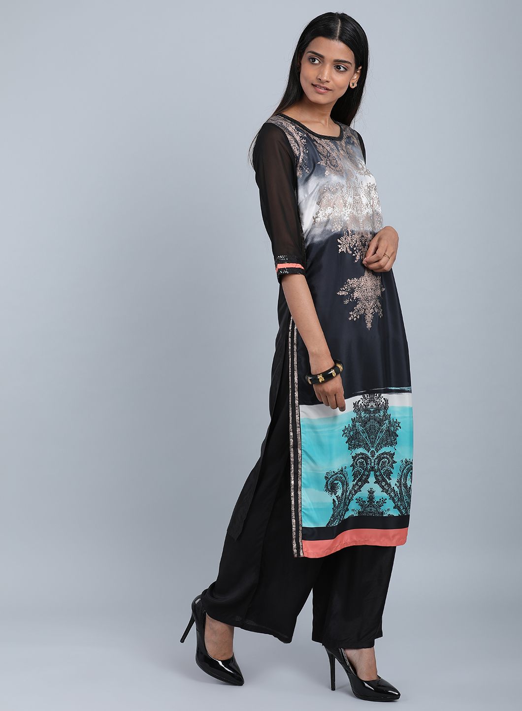 Black Round Neck Embellished kurta