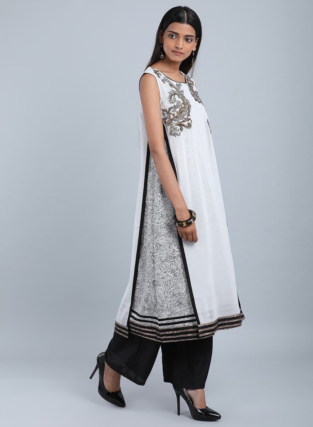 Ecru Round Neck Sleeveless kurta