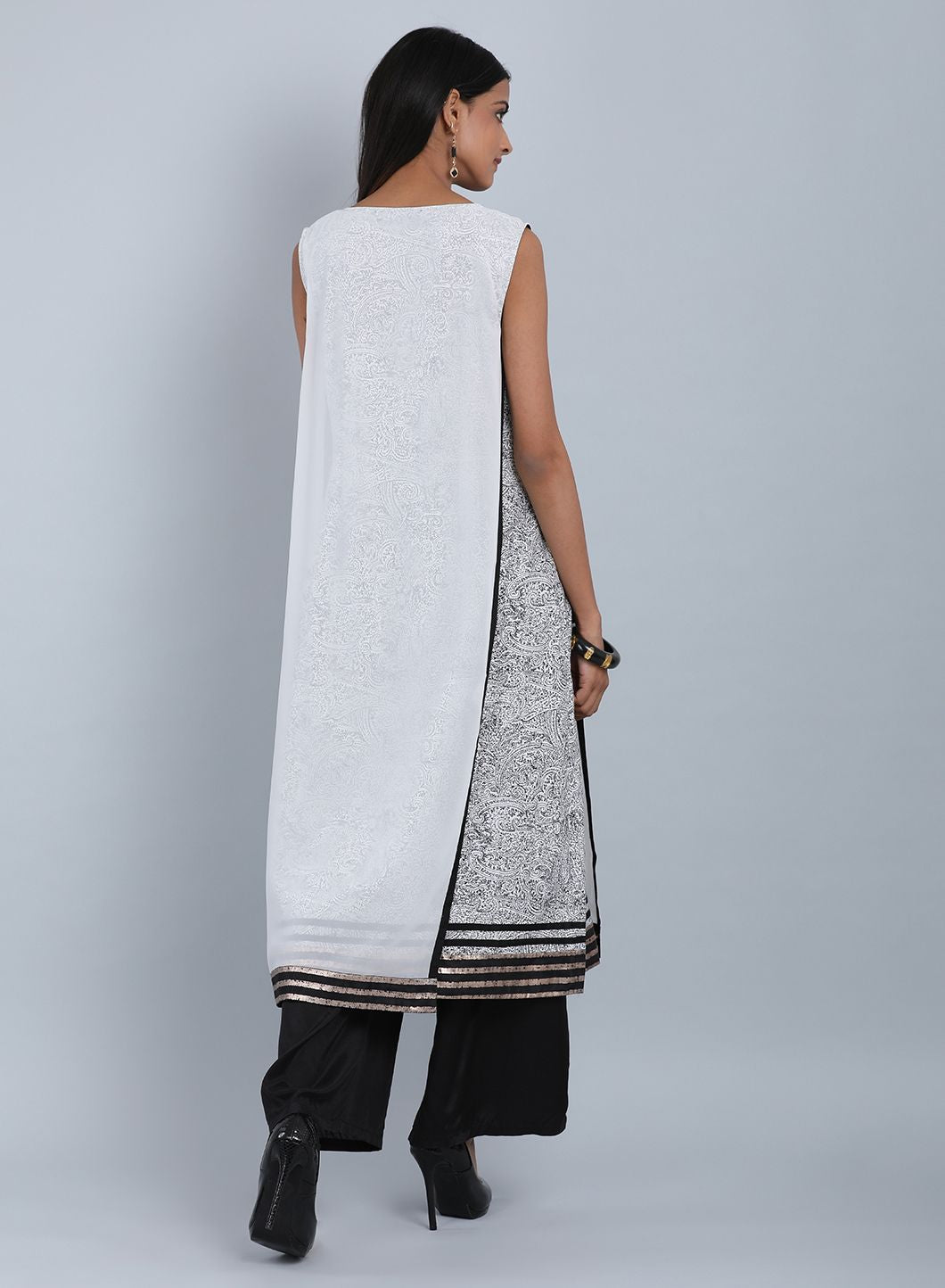 Ecru Round Neck Sleeveless kurta