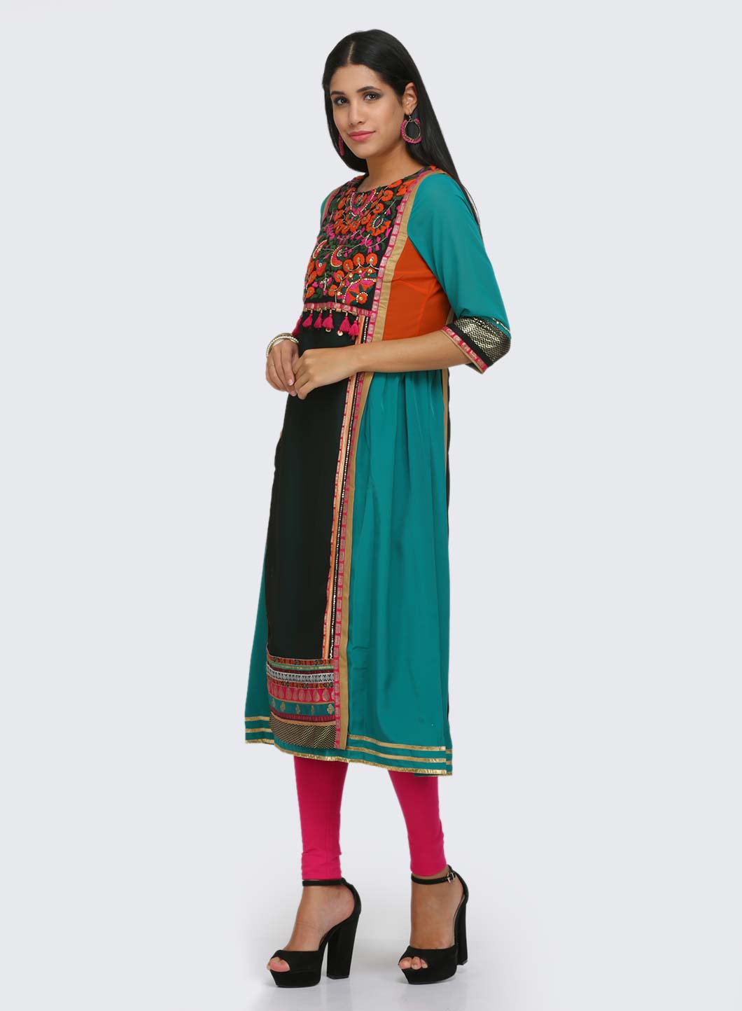 Blue Embroidered Round Neck kurta