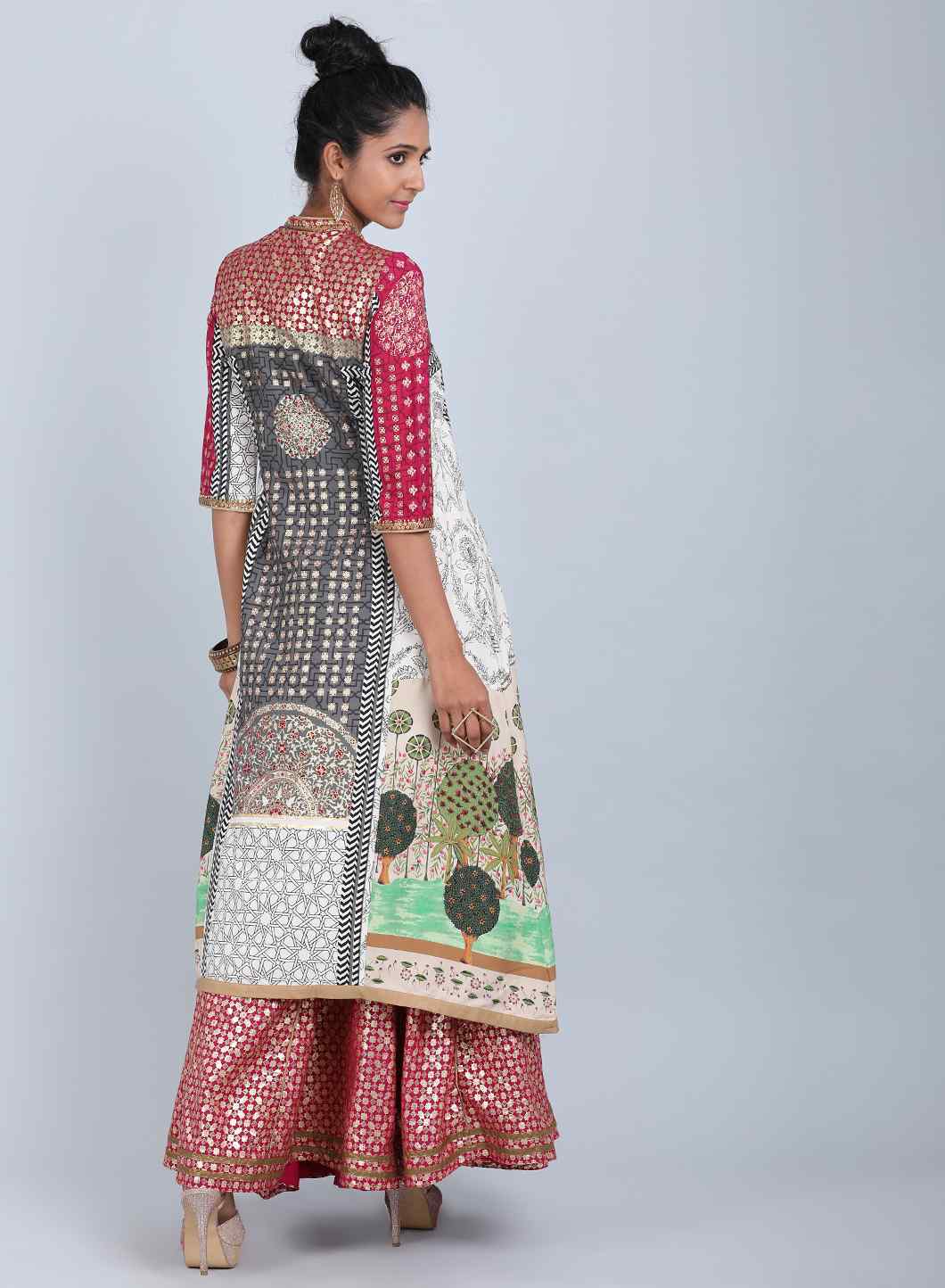 Off-White & Blue Embellished Close Neck kurta