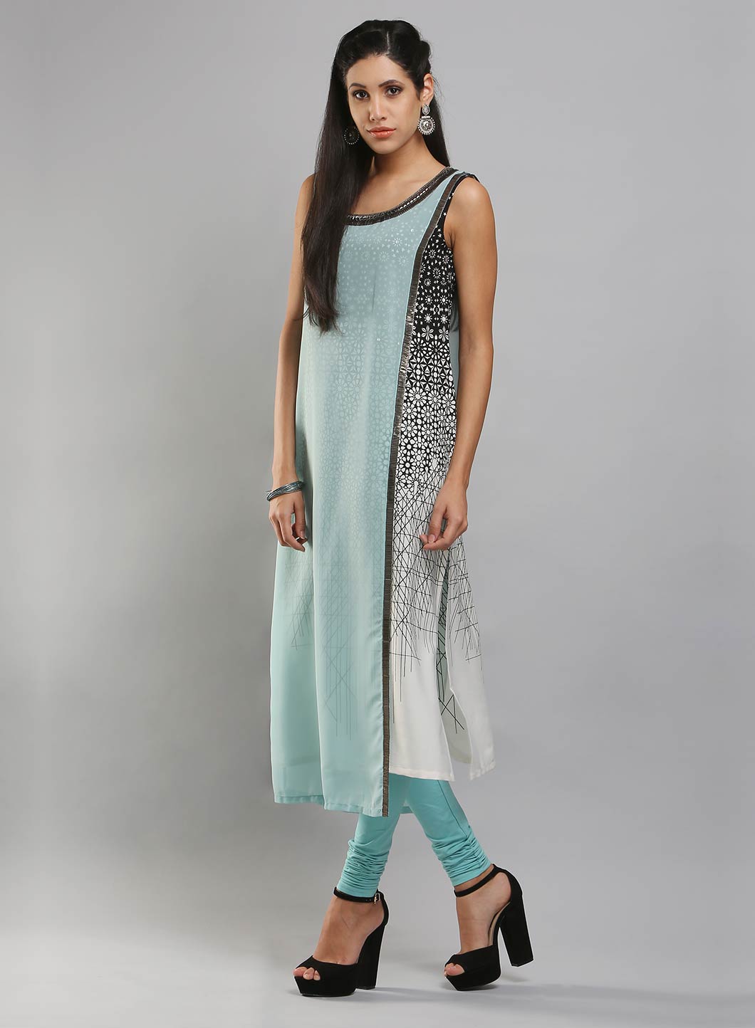 Aqua Blue & White Sleeveless Printed kurta
