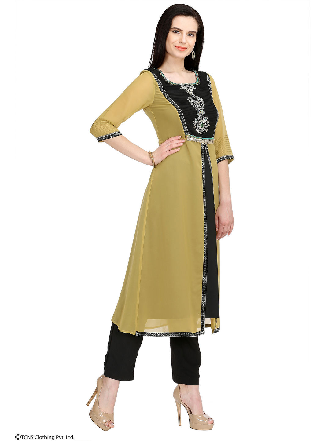 Green Embellished 3/4 Sleeve kurta