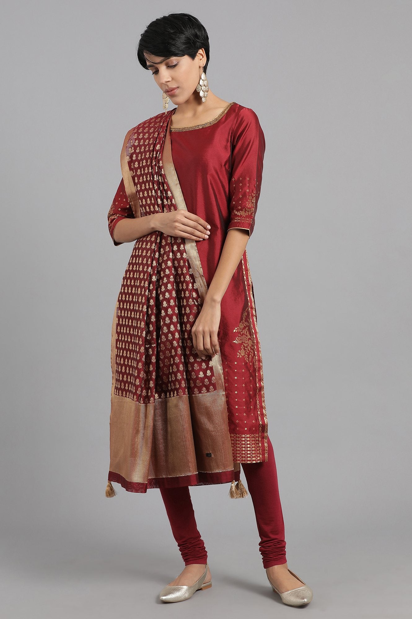 Maroon Round Neck Yarn-dyed kurta