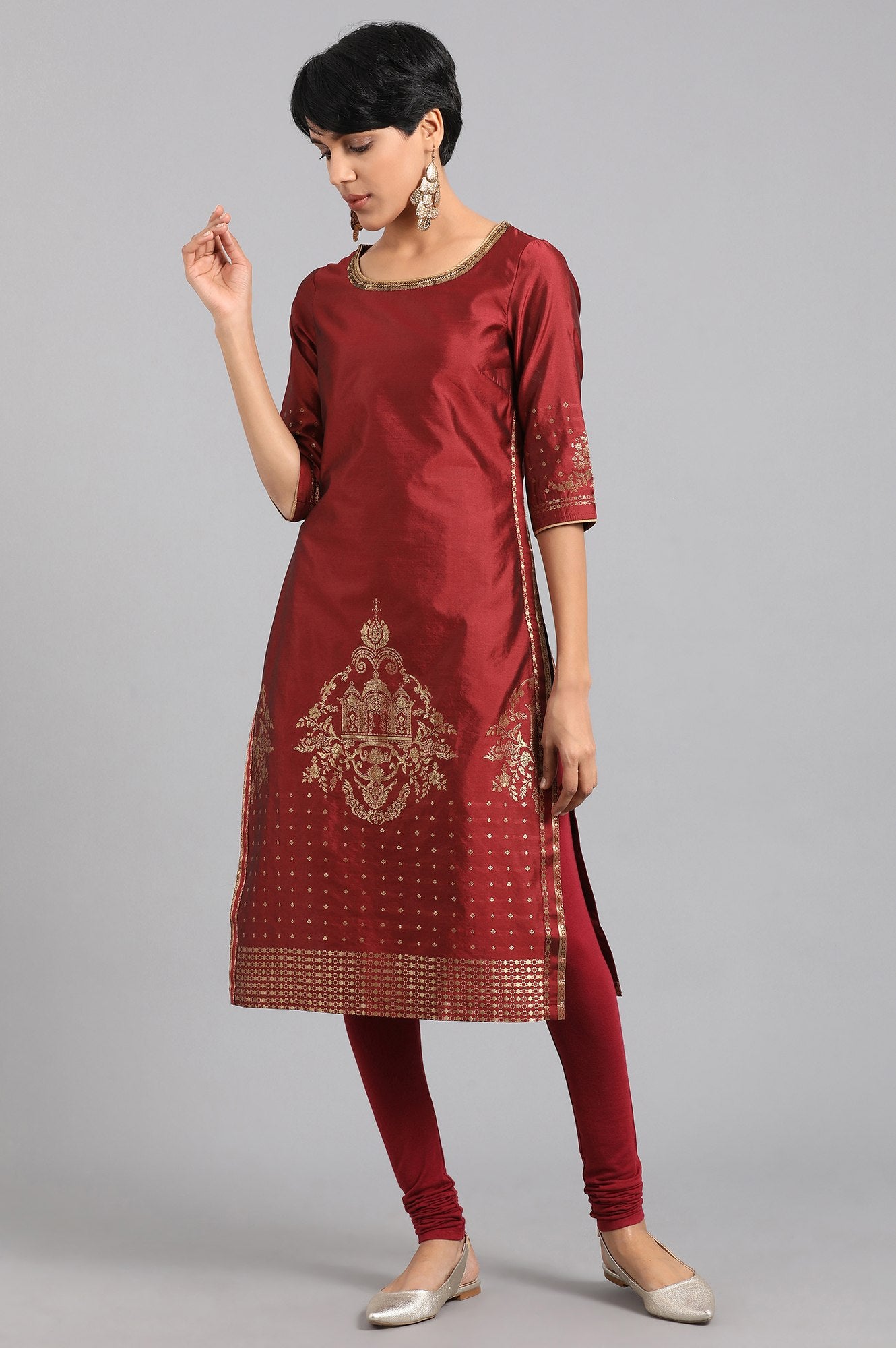 Maroon Round Neck Yarn-dyed kurta