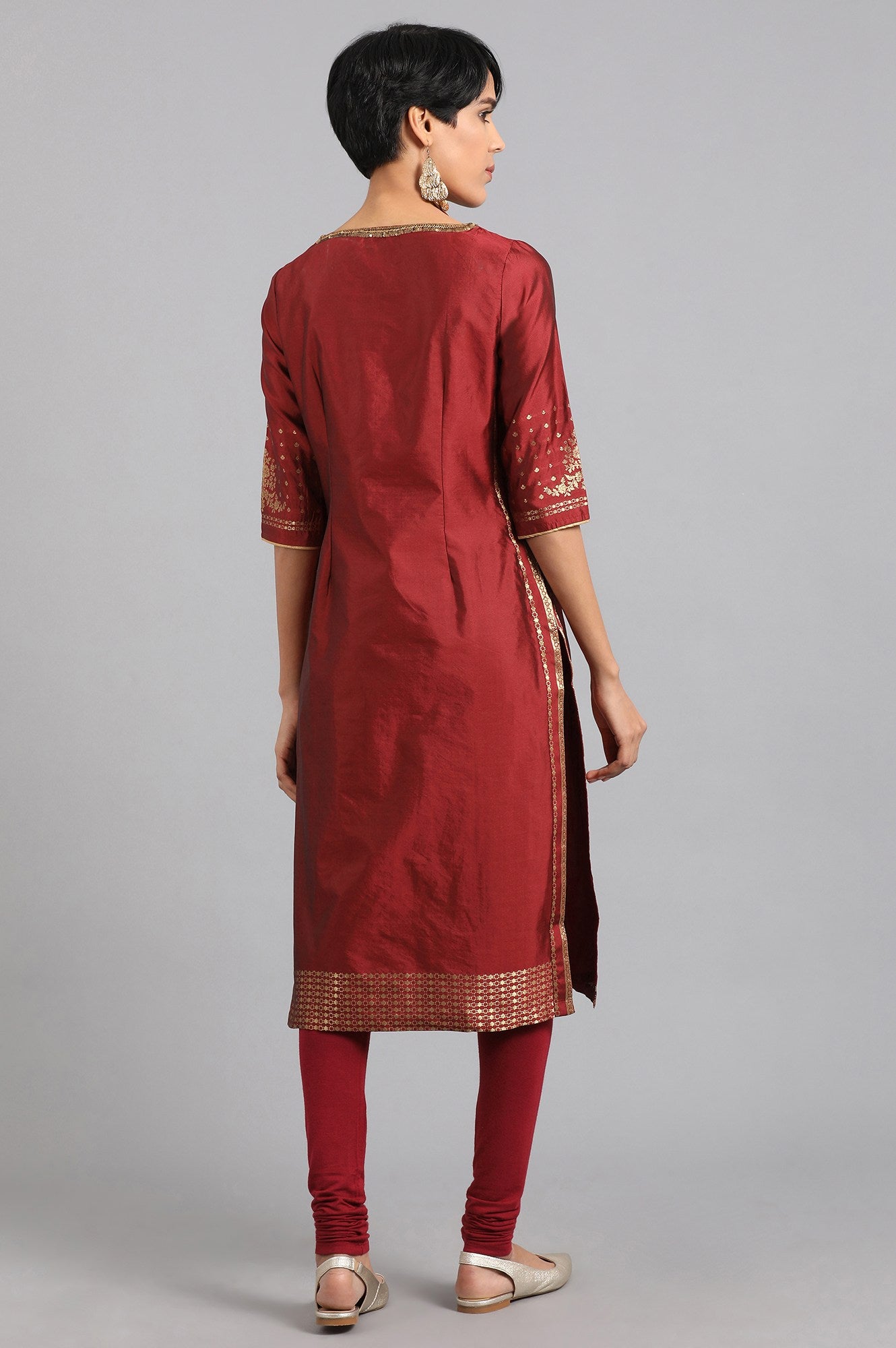 Maroon Round Neck Yarn-dyed kurta