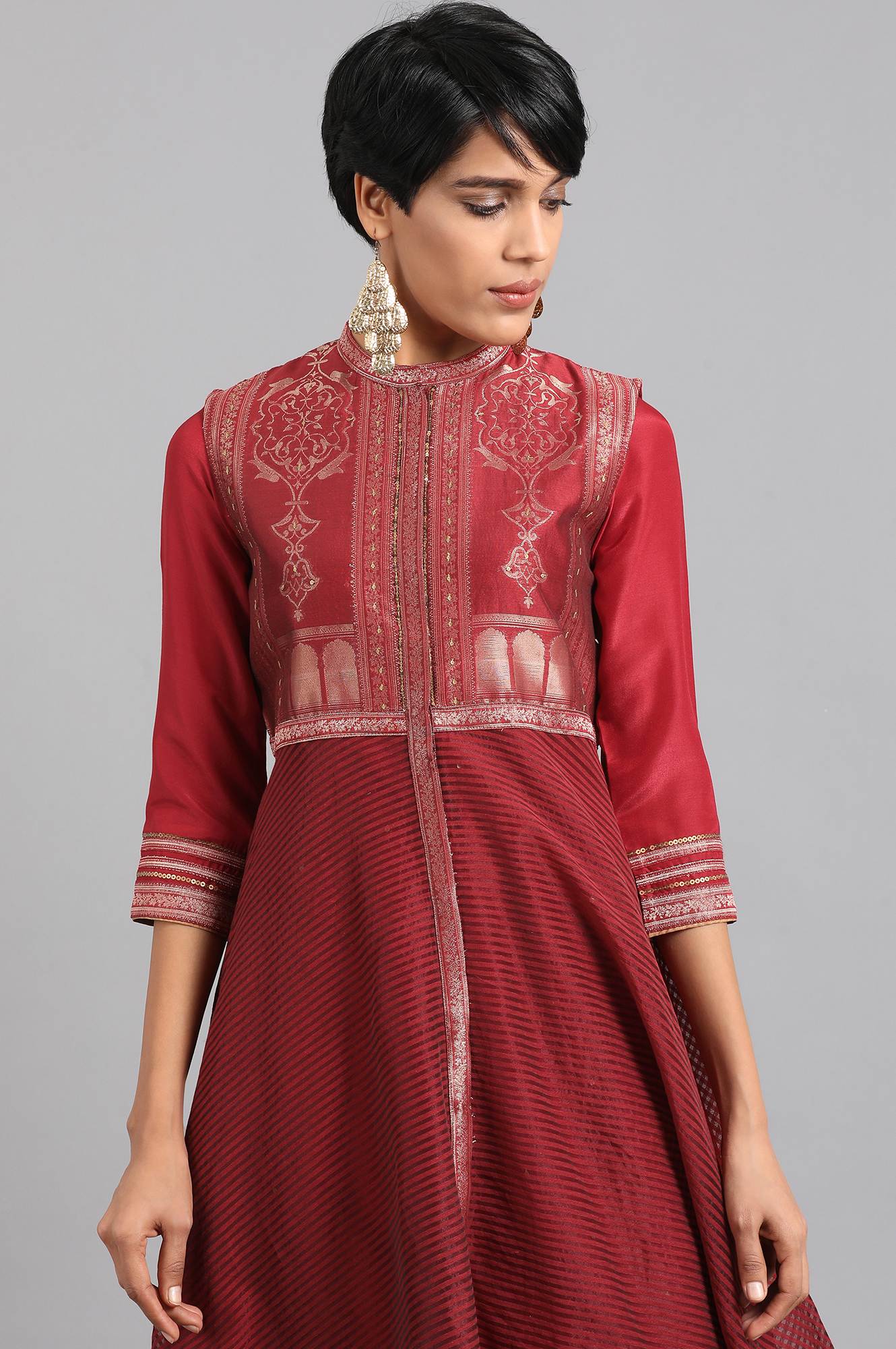 Maroon Mandarin Collar Yarn-dyed kurta