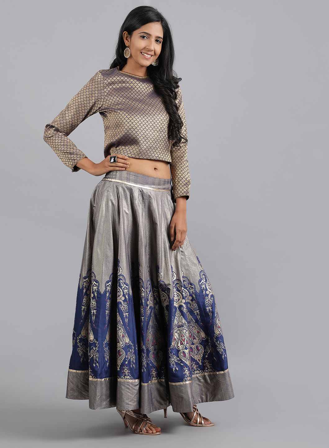 Blue Round Neck Embellished Set