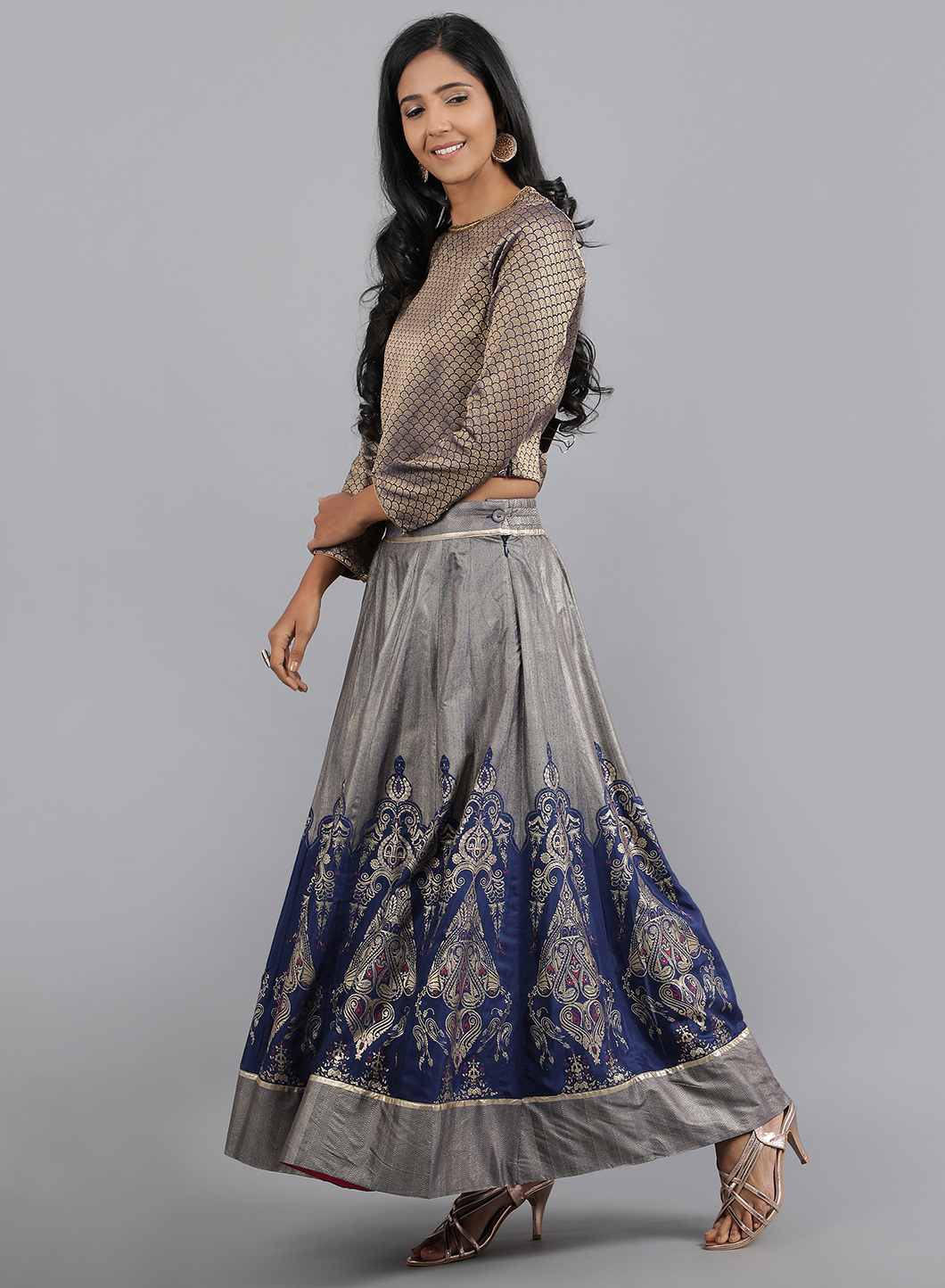 Blue Round Neck Embellished Set