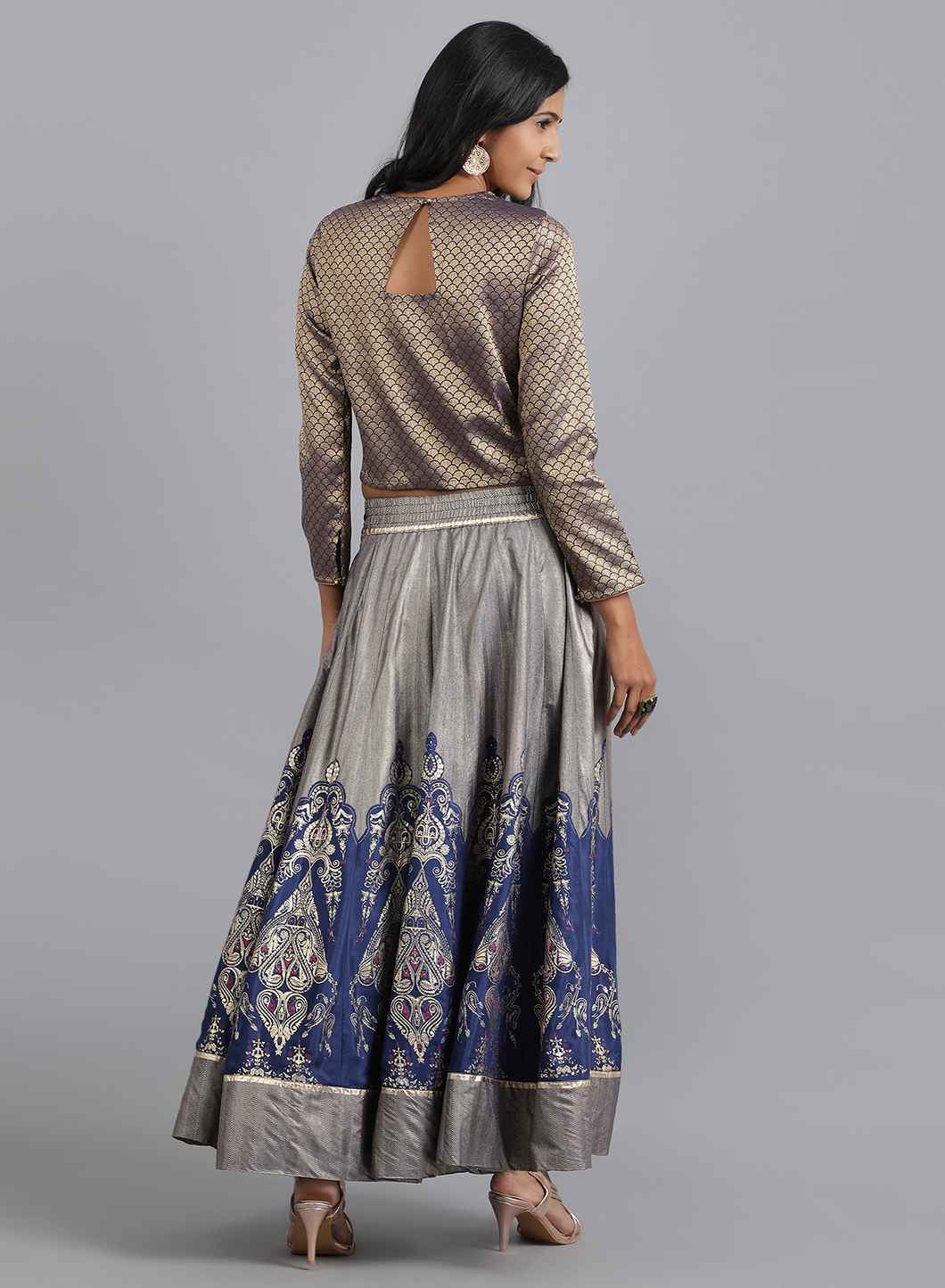 Blue Round Neck Embellished Set