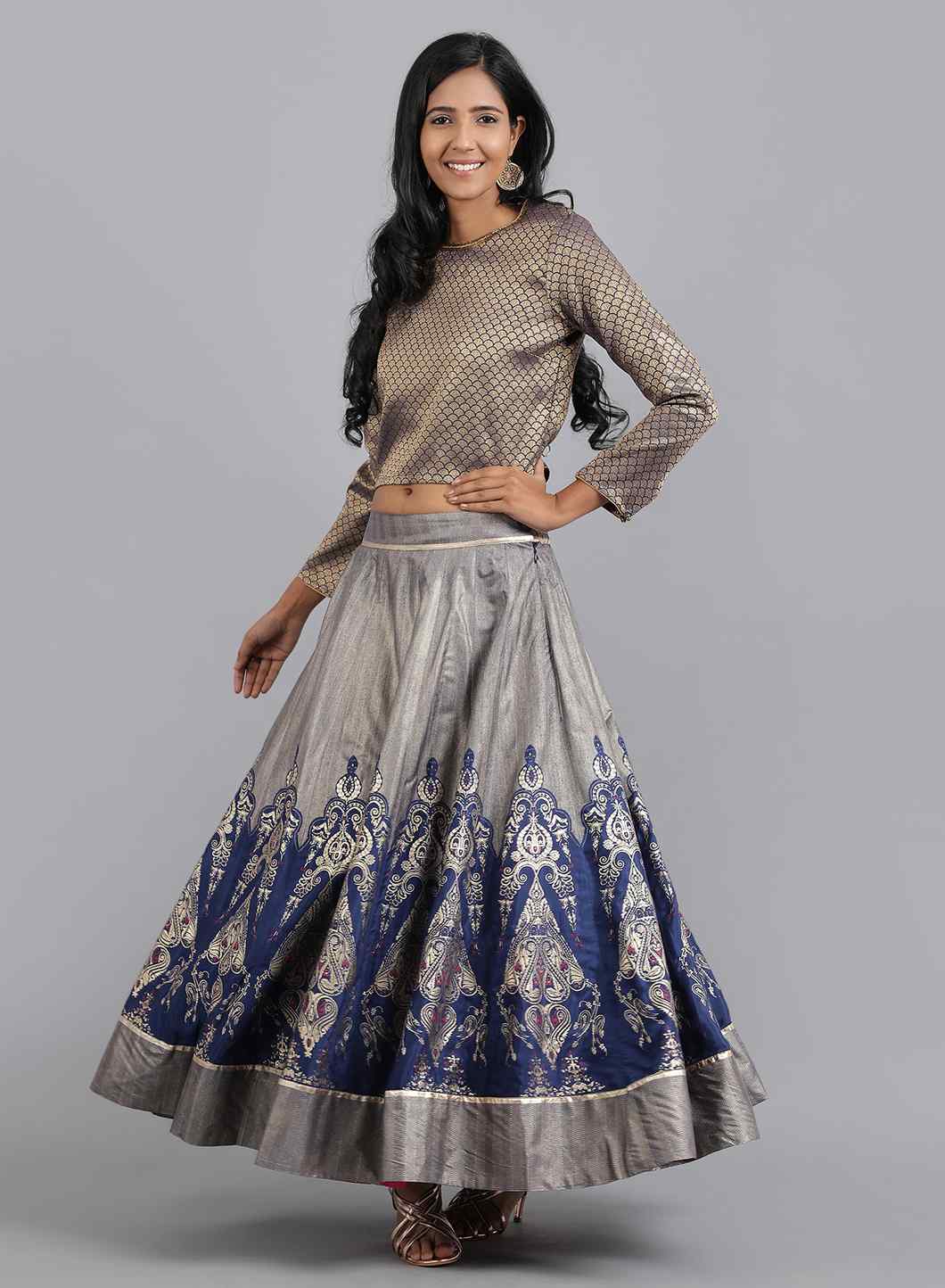 Blue Round Neck Embellished Set