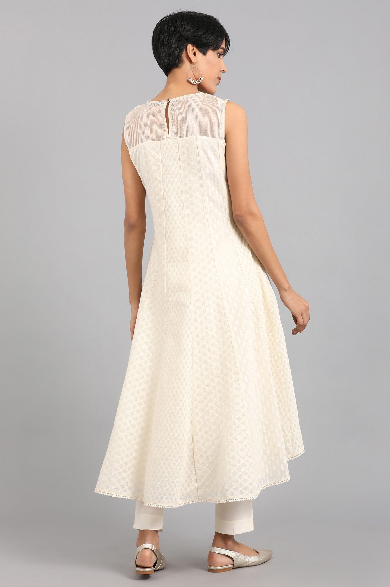 Off-White Round Neck Yarn-dyed kurta Set