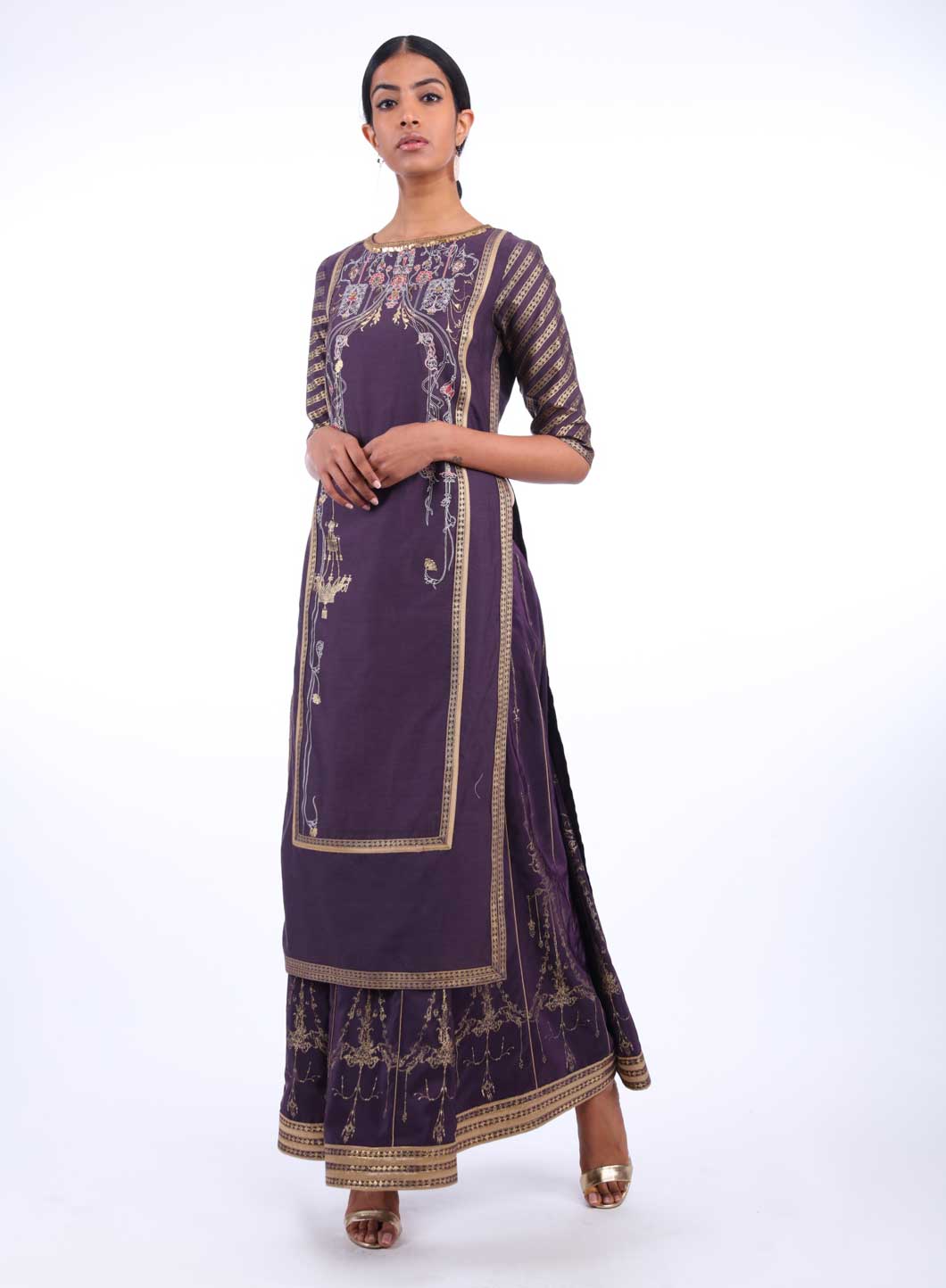 Purple Round Neck Embellished Straight kurta