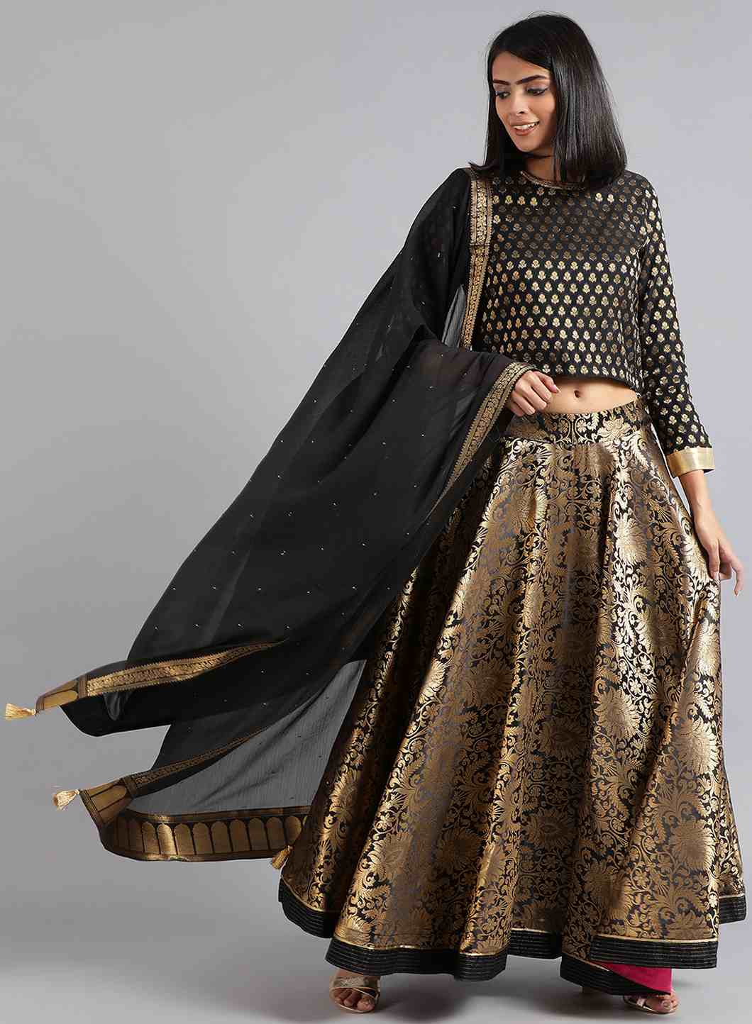 Black & Gold Yarn-Dyed kurta Set