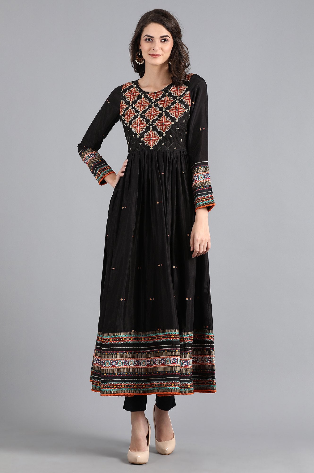 Black Round Neck Gathered Dress