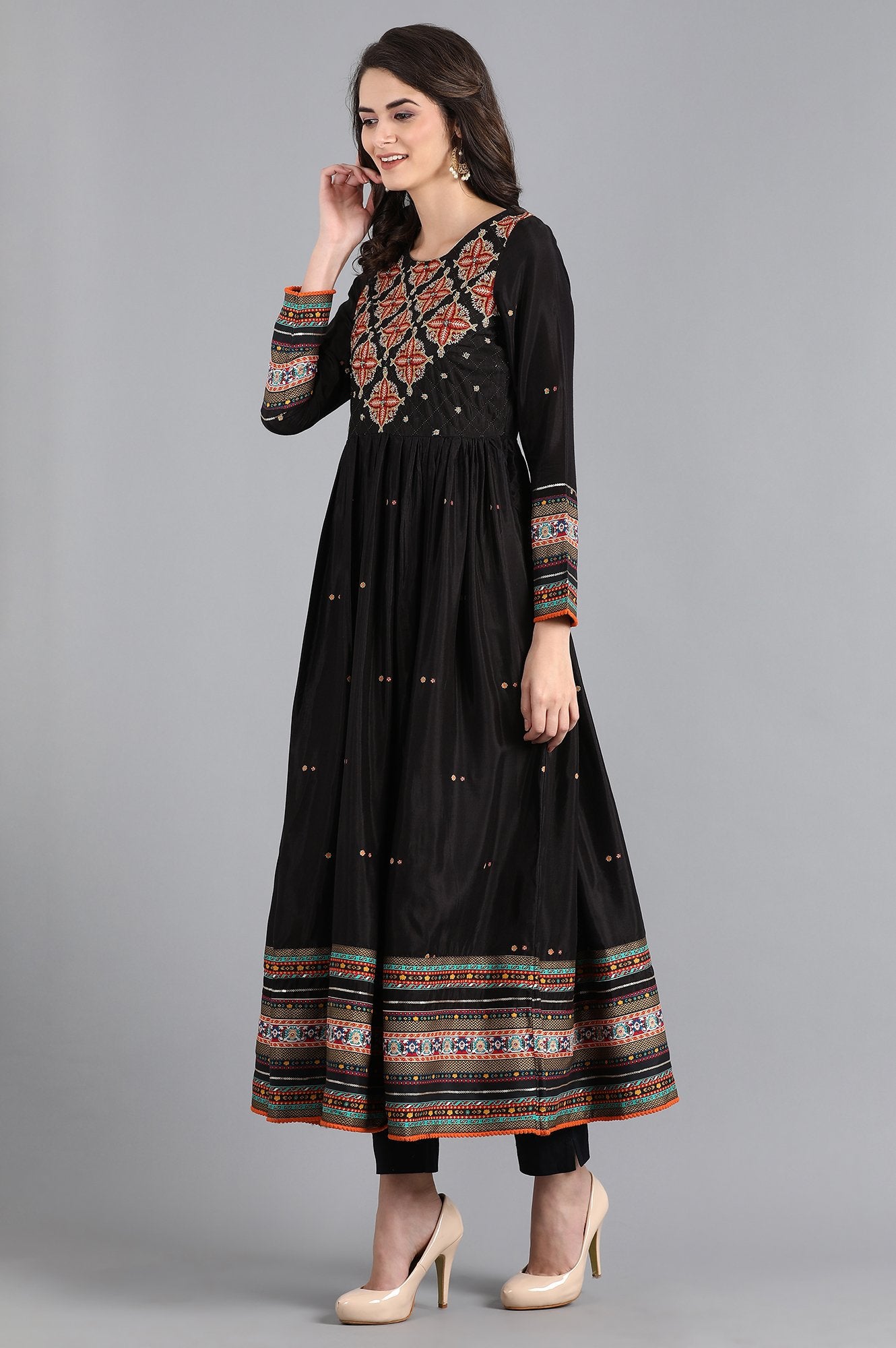 Black Round Neck Gathered Dress