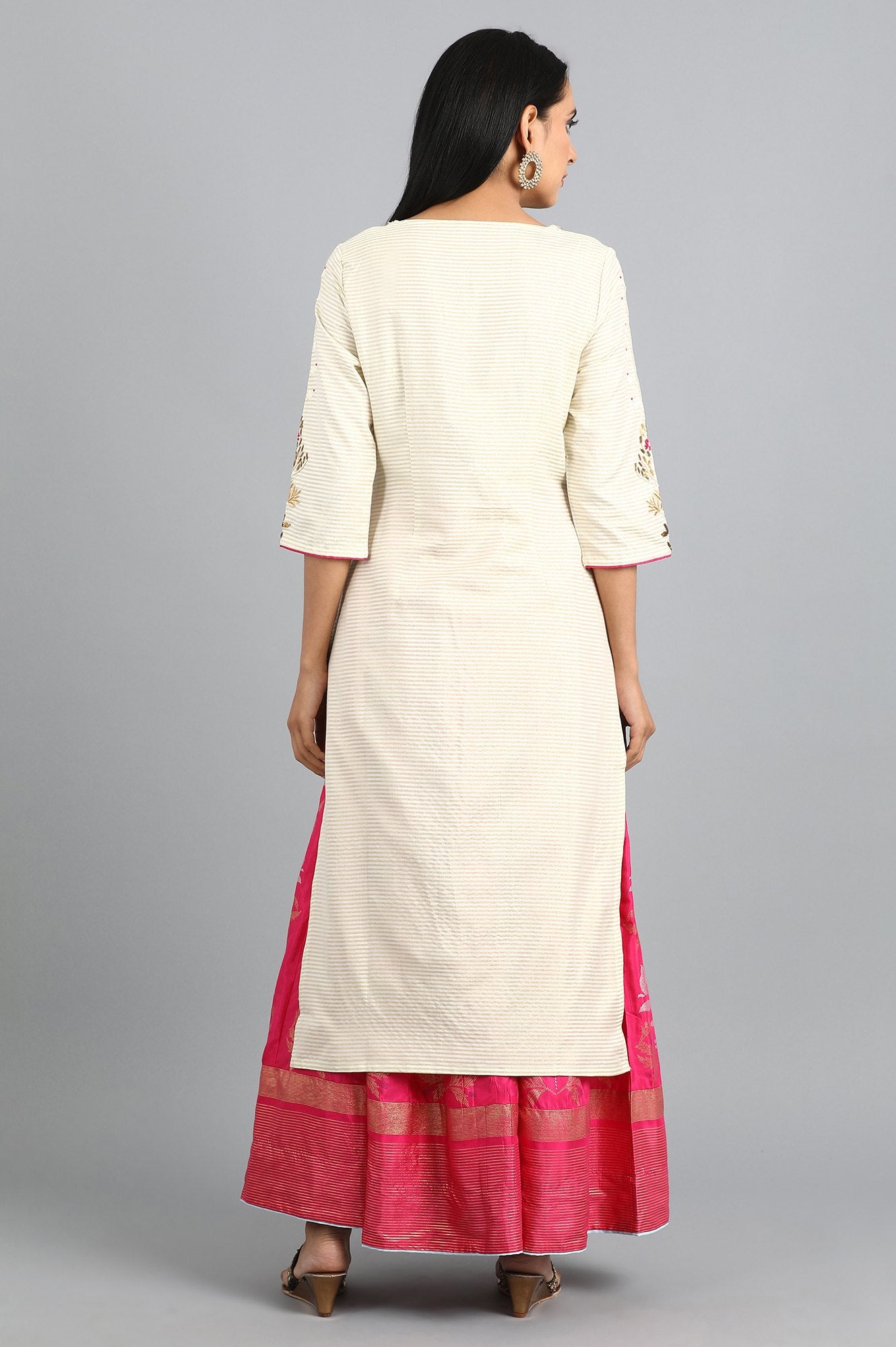 Ecru Round Neck Embroidered kurta