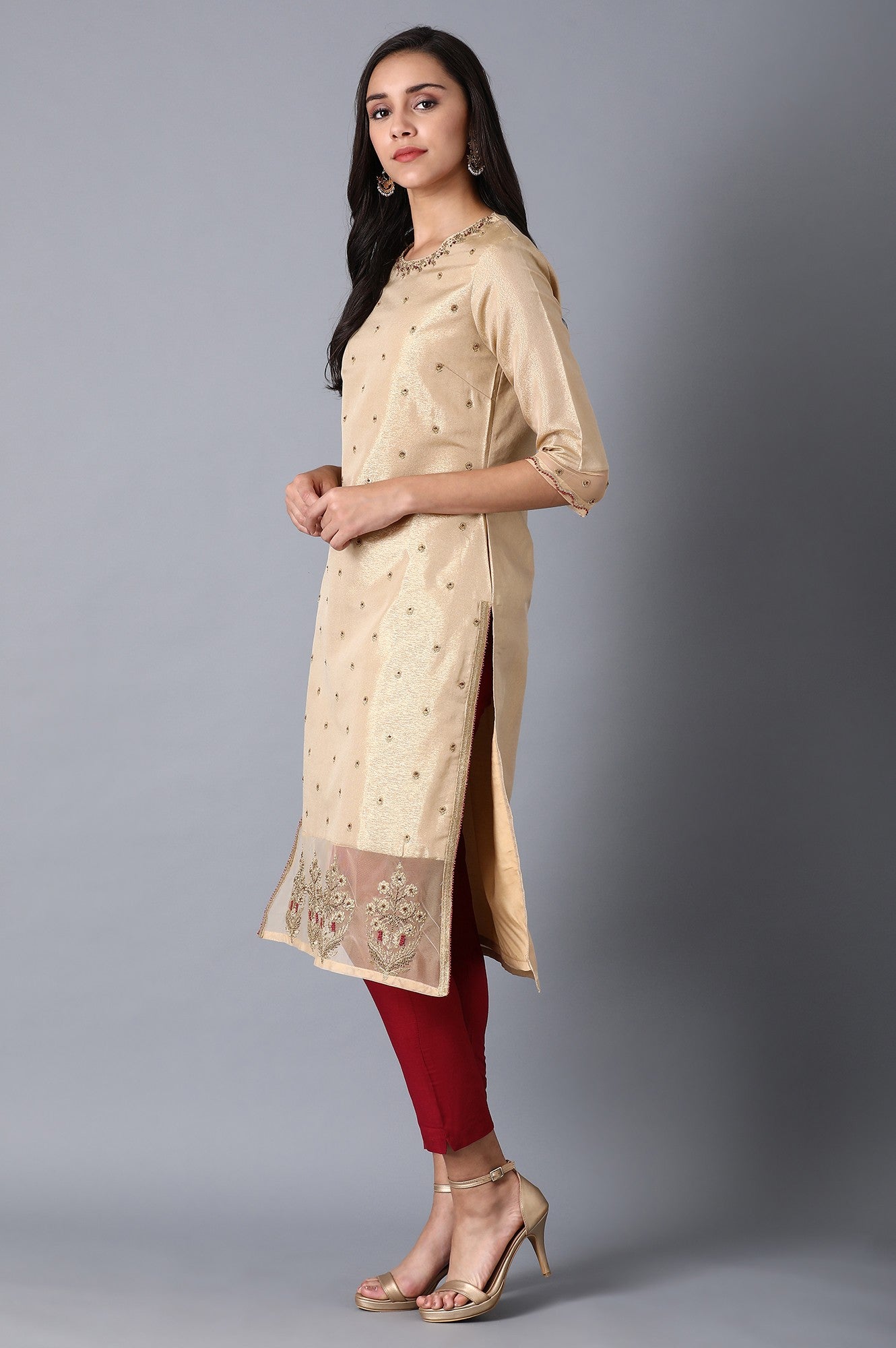 Gold Round Neck Embroidered kurta