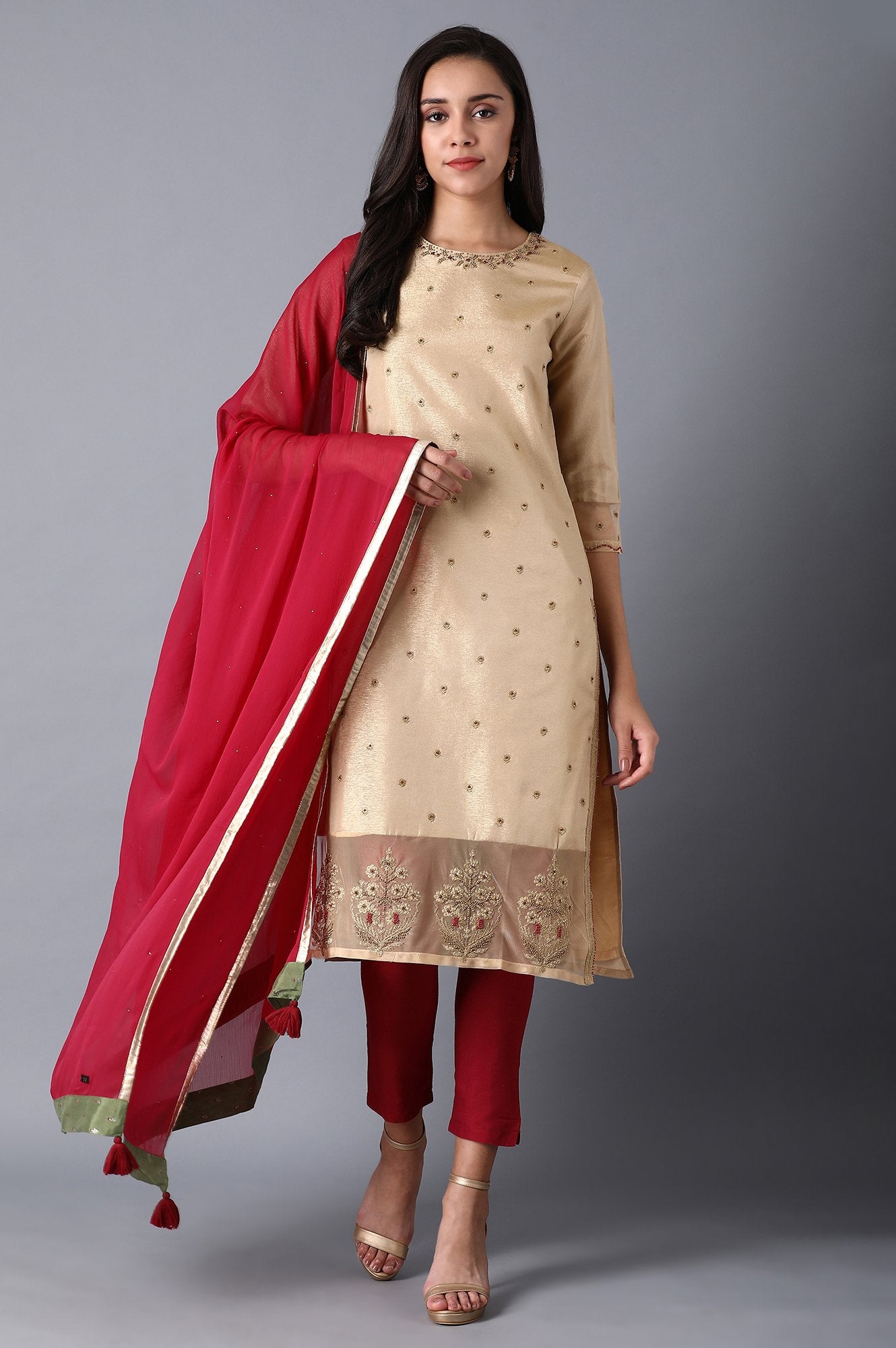 Gold Round Neck Embroidered kurta