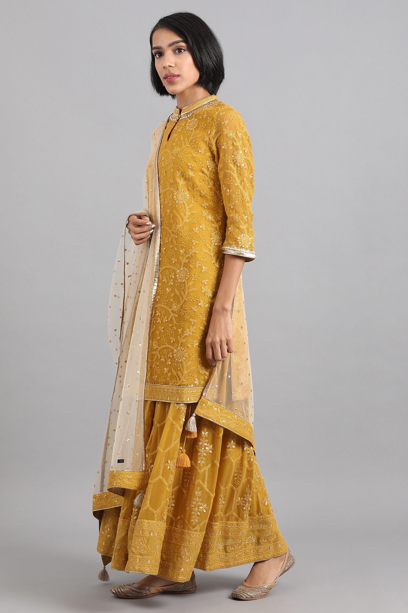 Yellow Mandarin Neck kurta Set