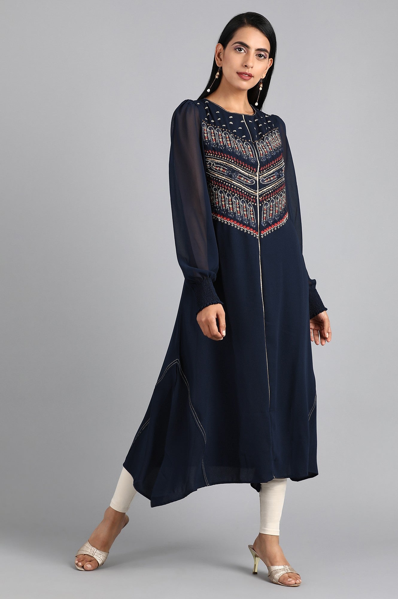 Blue Round Neck Embellished kurta