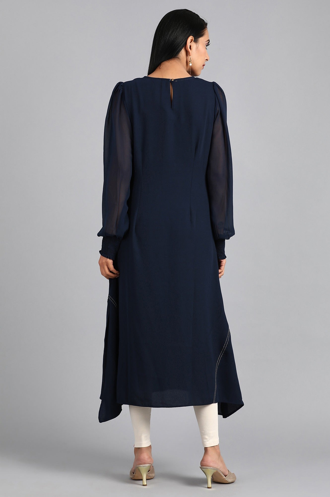 Blue Round Neck Embellished kurta