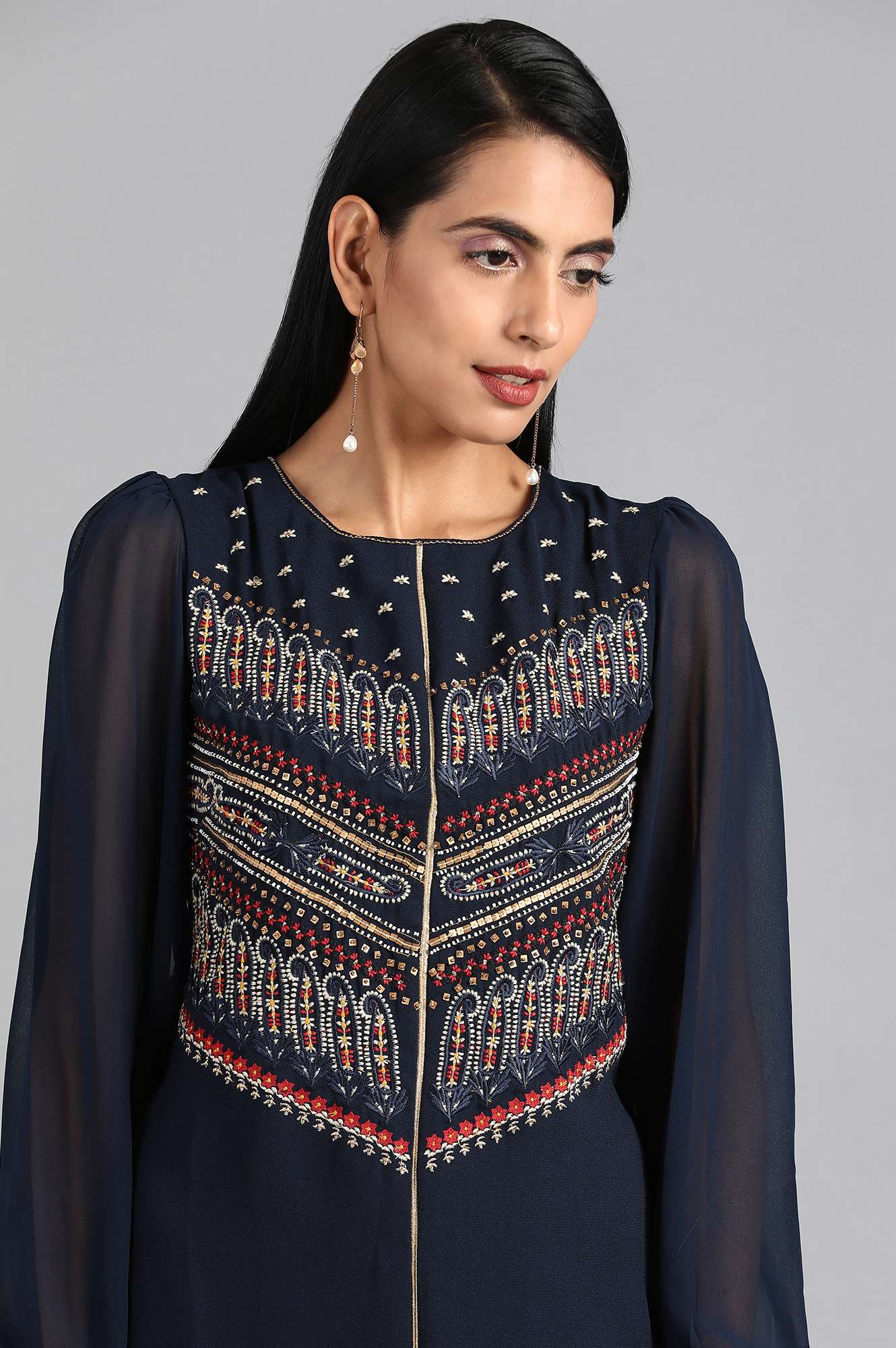 Blue Round Neck Embellished kurta