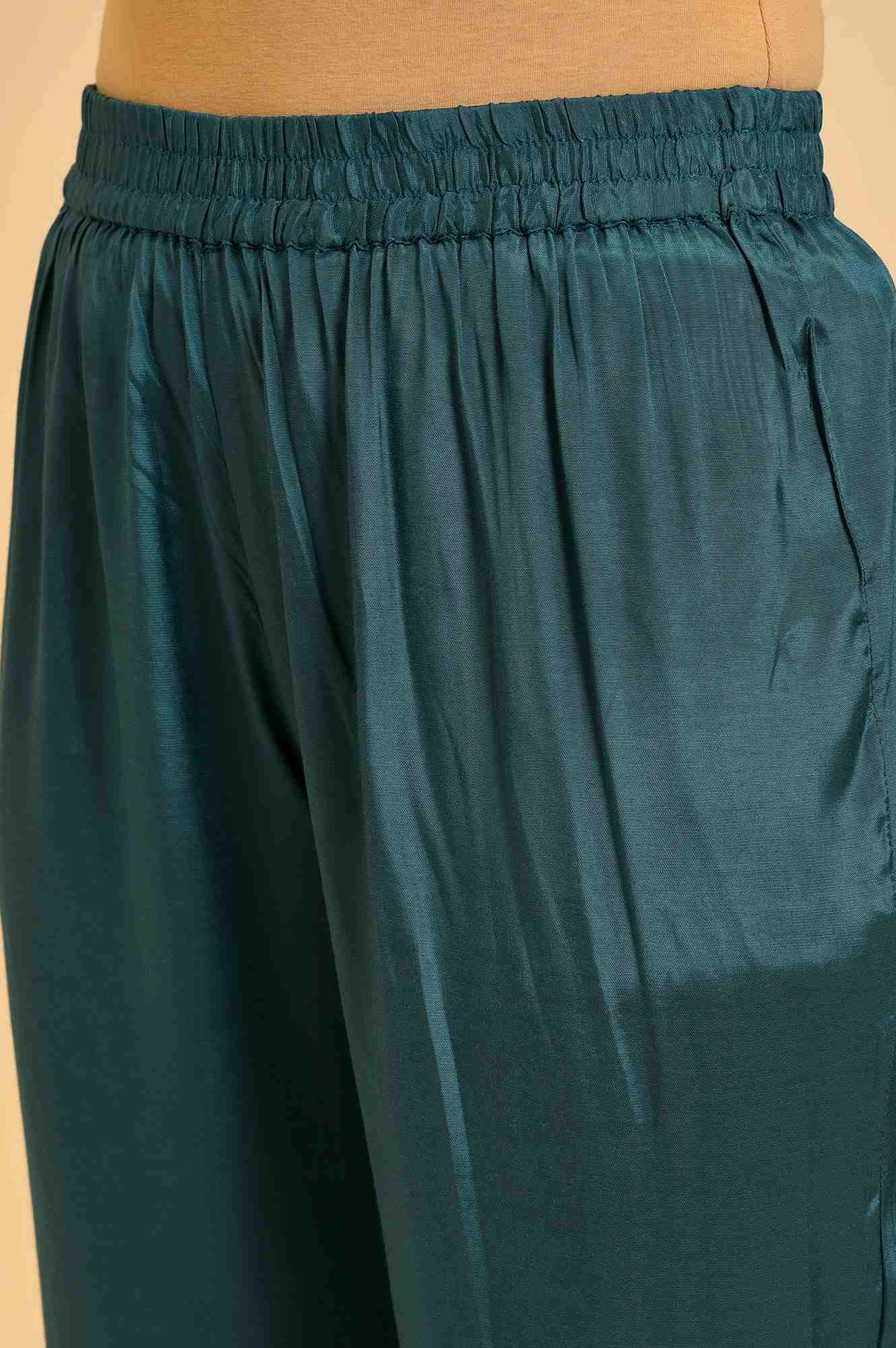 Green Solid kurta, Pants & Velvet Dupatta