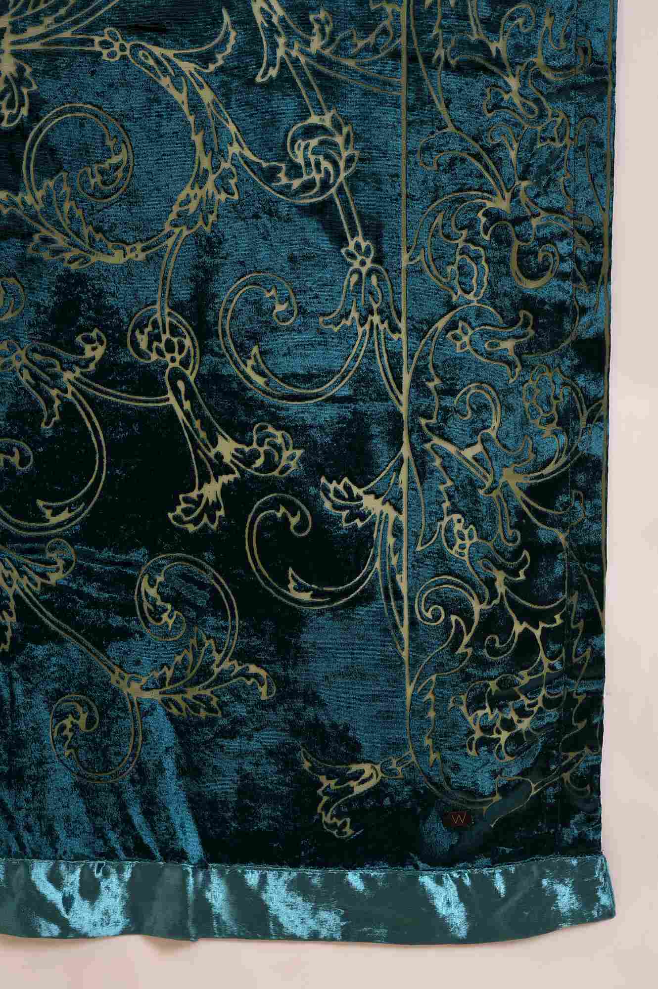 Green Solid kurta, Pants & Velvet Dupatta