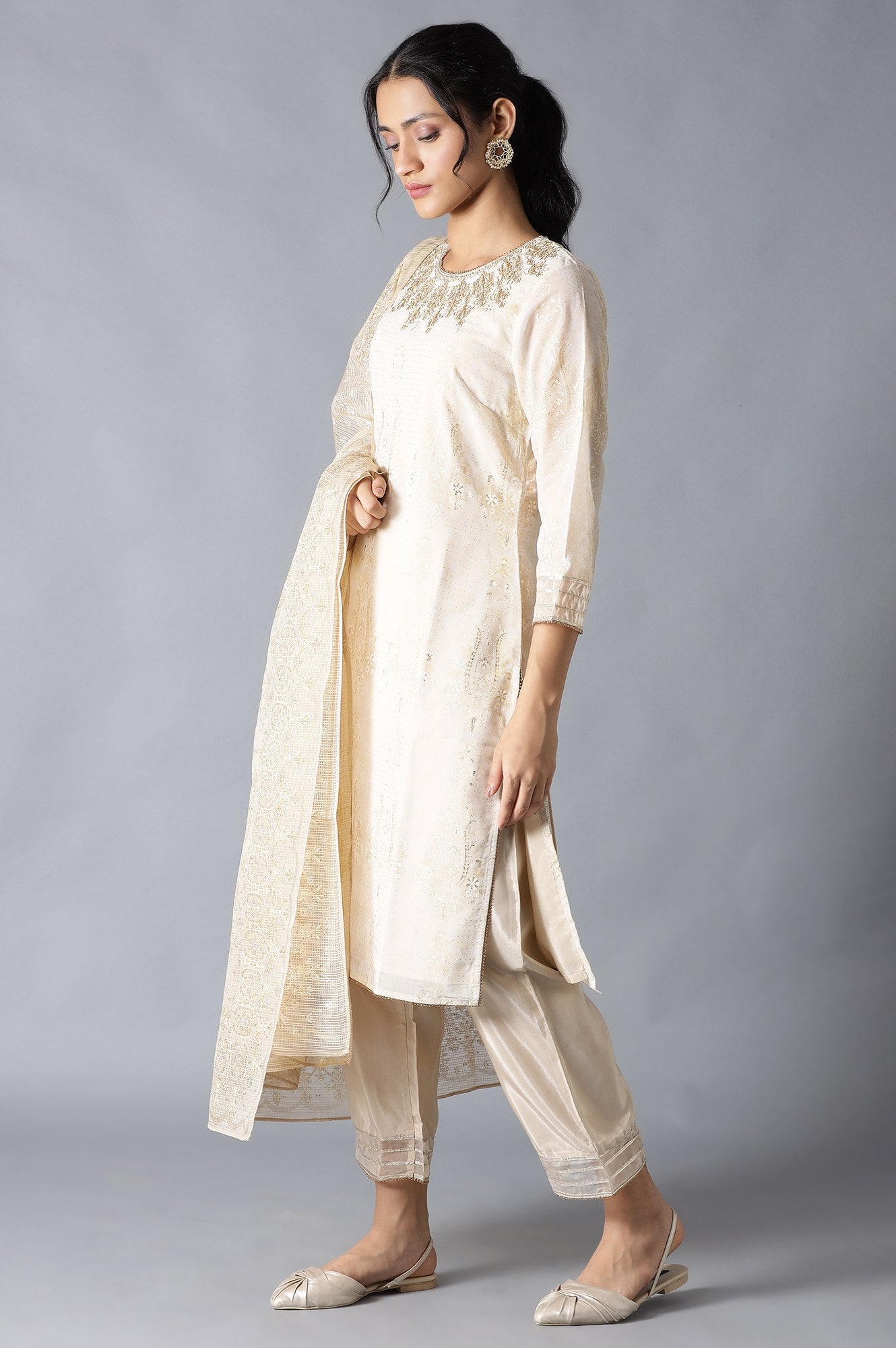 Ecru And Beige Heavy Festive kurta With Parallel Pants And Dupatta