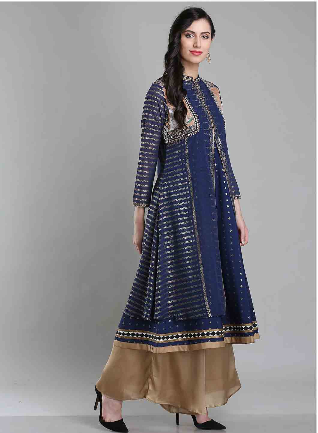 Blue Embellished Mandarin Neck kurta