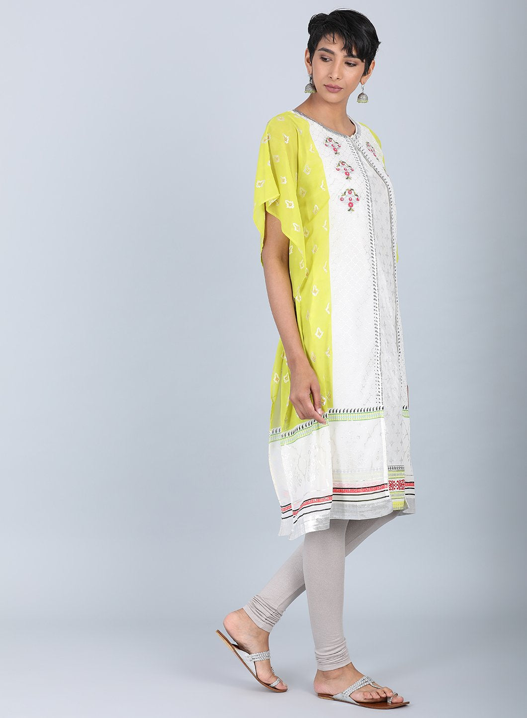 Ecru &amp; Green Round Neck kurta