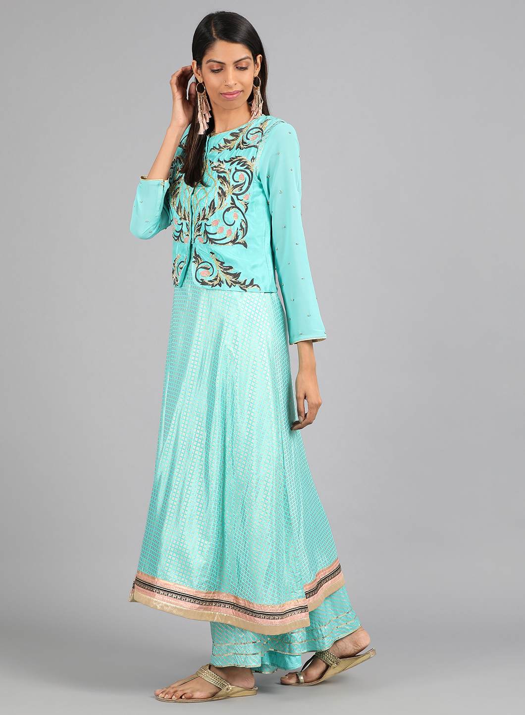 Blue Round Neck Embellished kurta