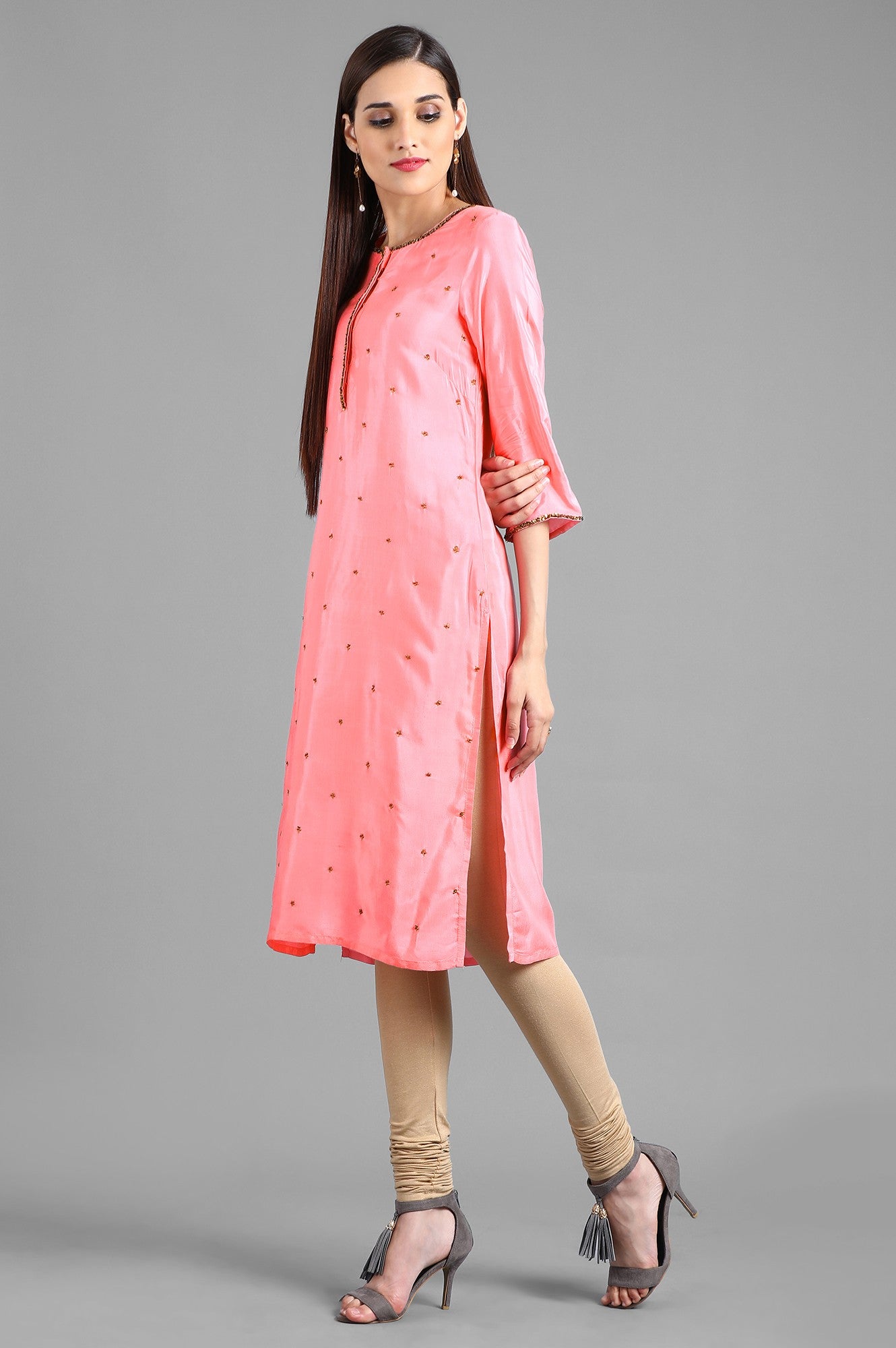 Pink Round Neck Solid kurta