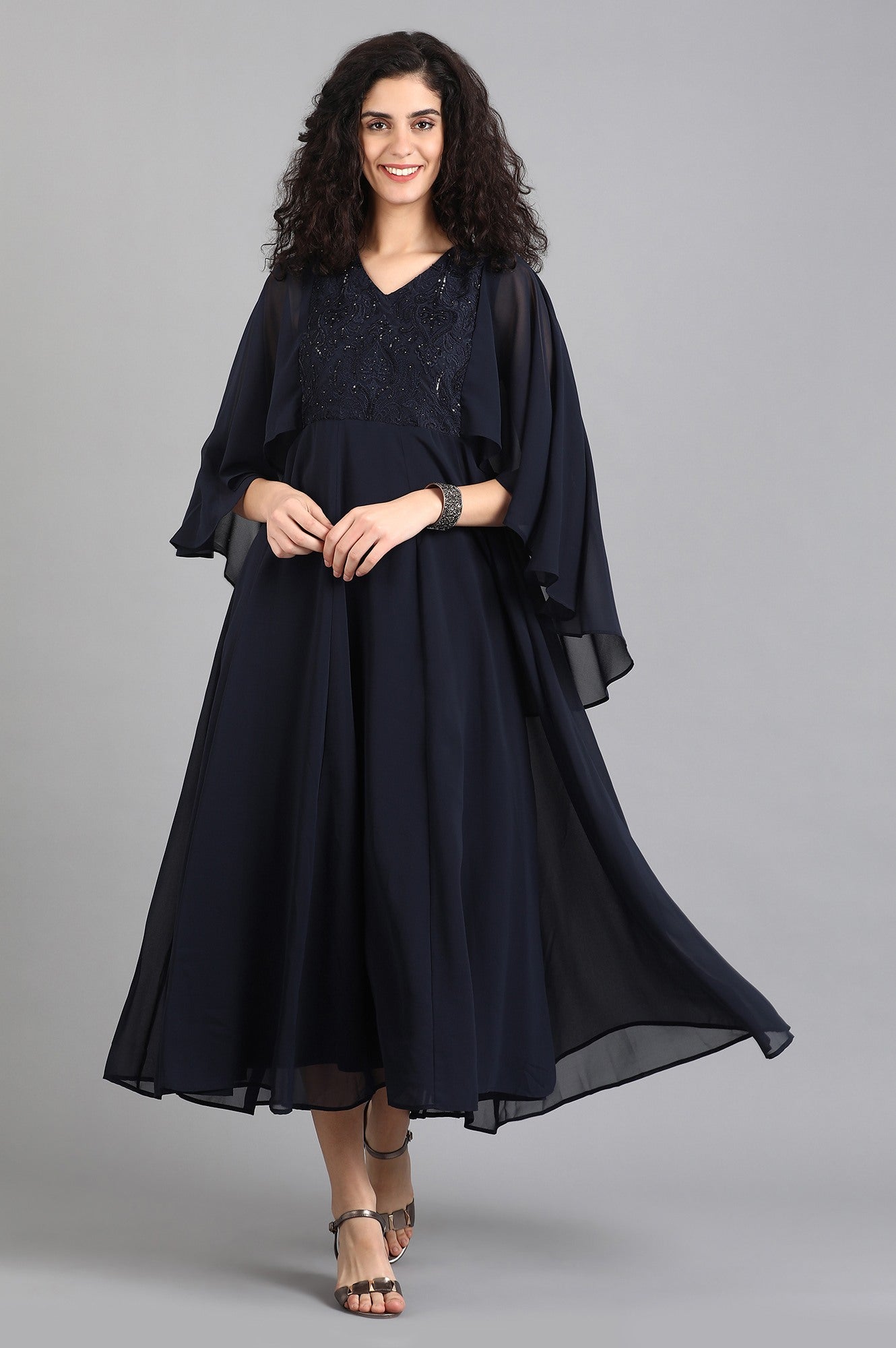 Blue Round Neck Cape Sleeves kurta