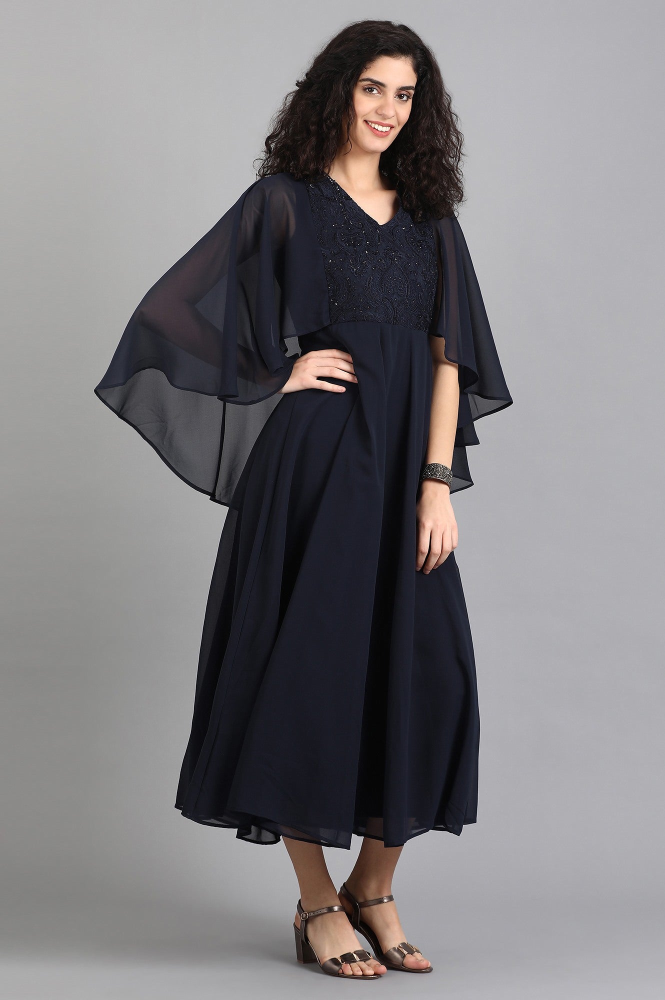 Blue Round Neck Cape Sleeves kurta