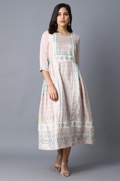 Ecru A-Line Embroidered kurta