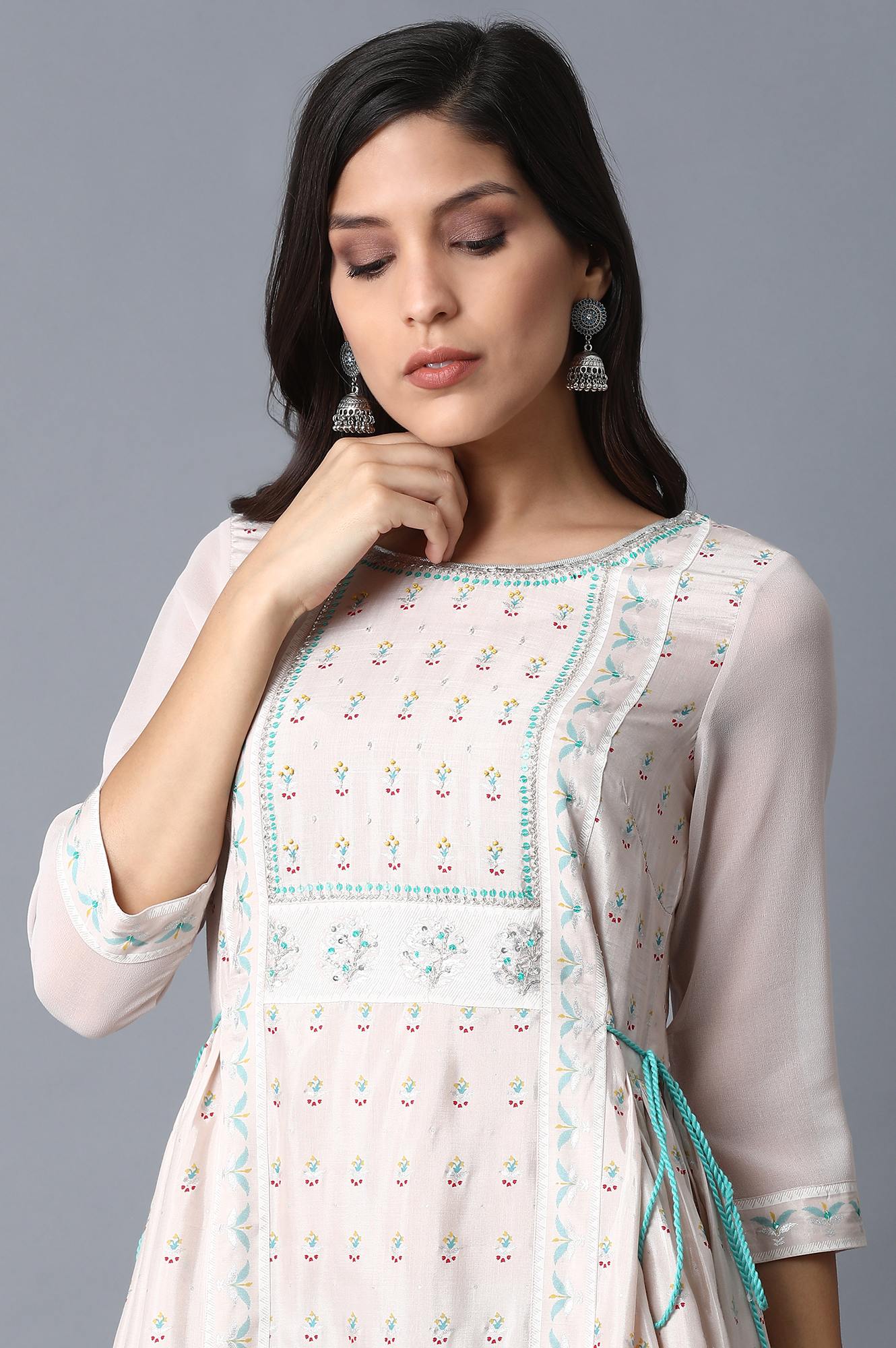 Ecru A-Line Embroidered kurta