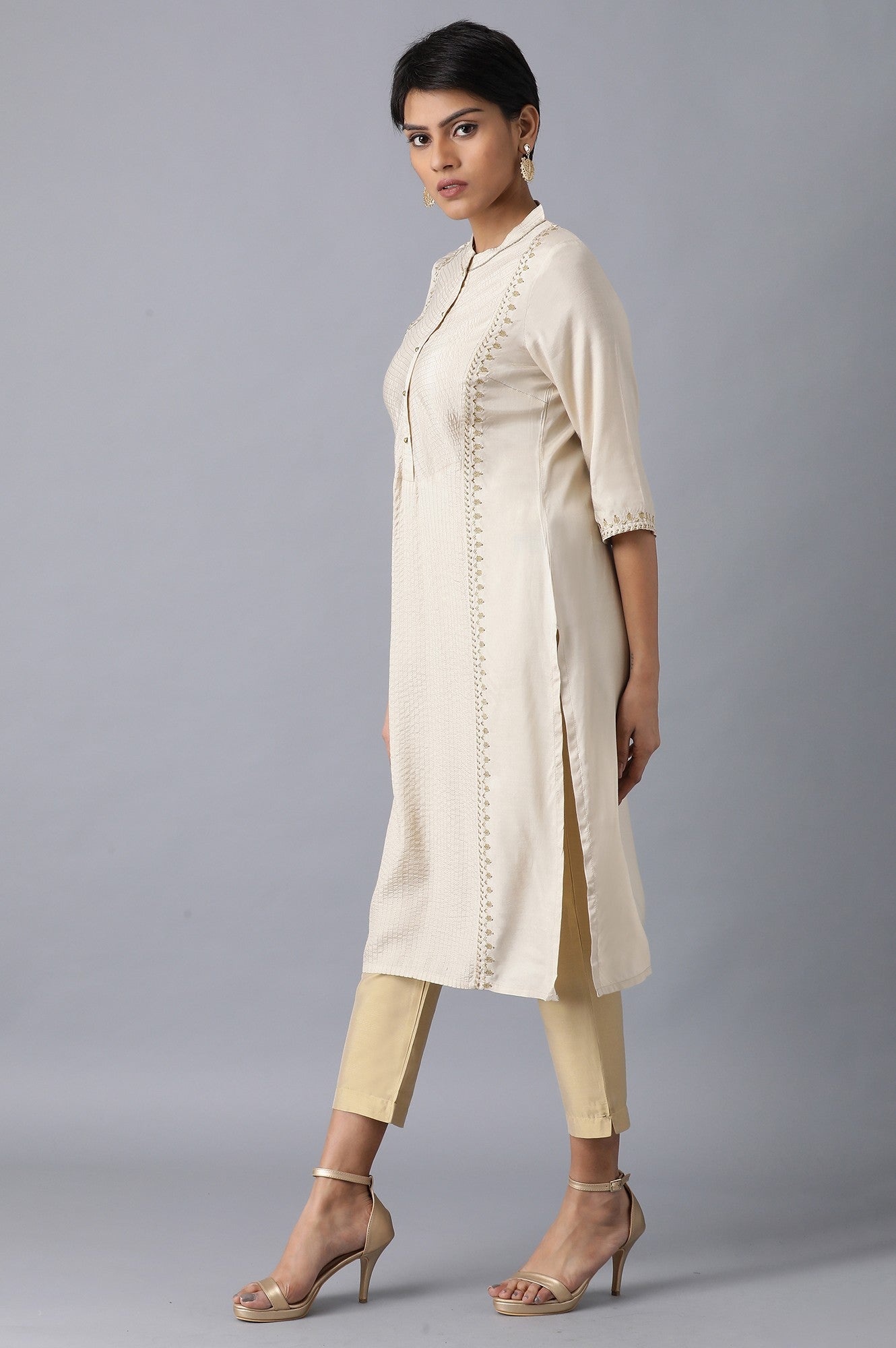 Beige Mandarin Neck Embroidered kurta