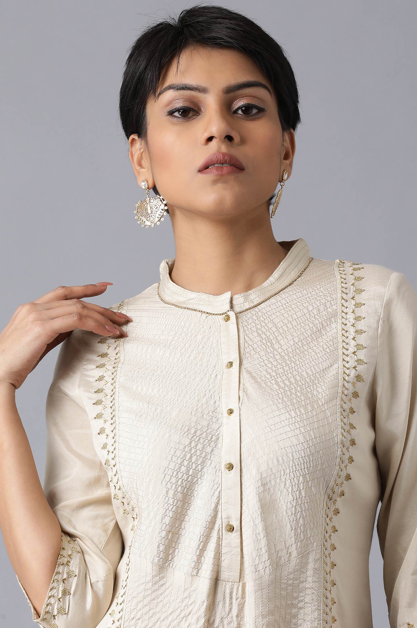 Beige Mandarin Neck Embroidered kurta