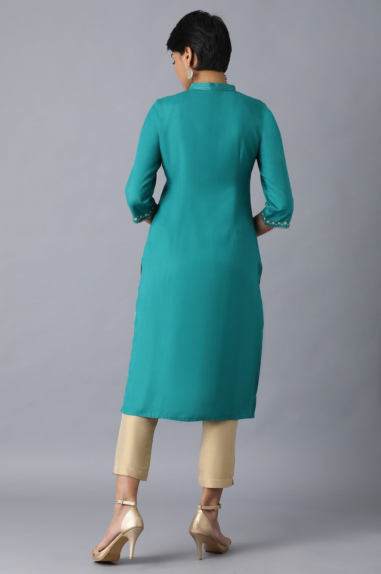 Teal Mandarin Neck Embroidered kurta