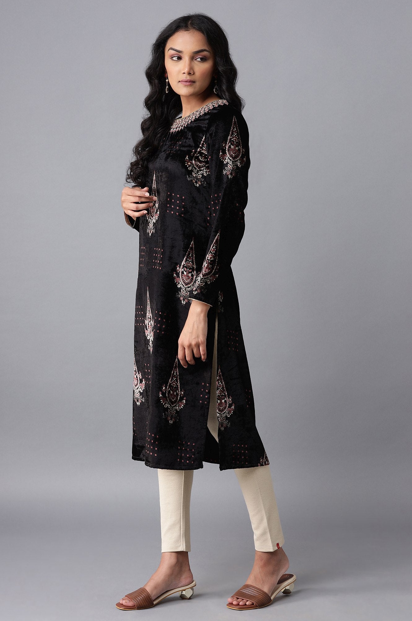 Black Velvet kurta