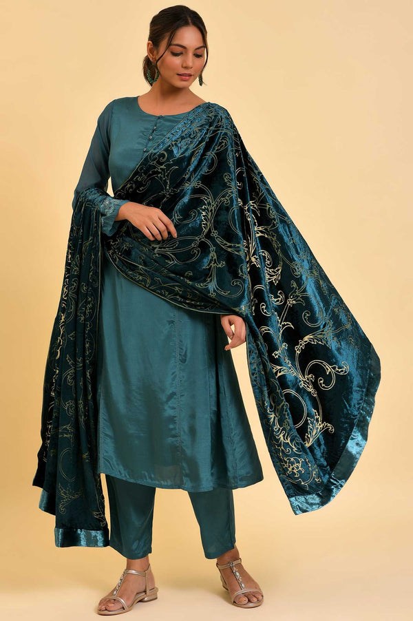 Green Solid kurta, Pants & Velvet Dupatta