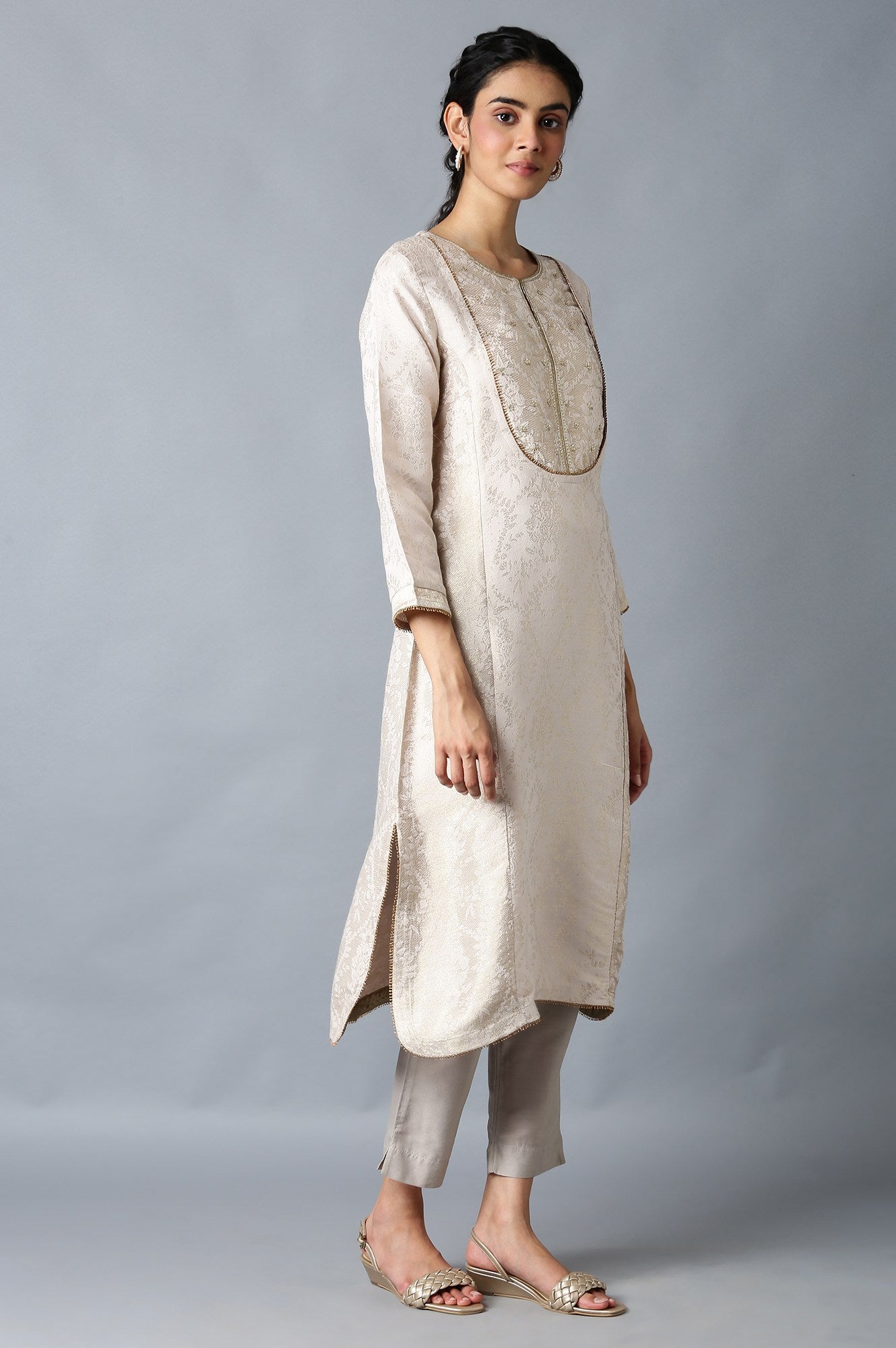 Light Pink Jacquard kurta In Round Neck