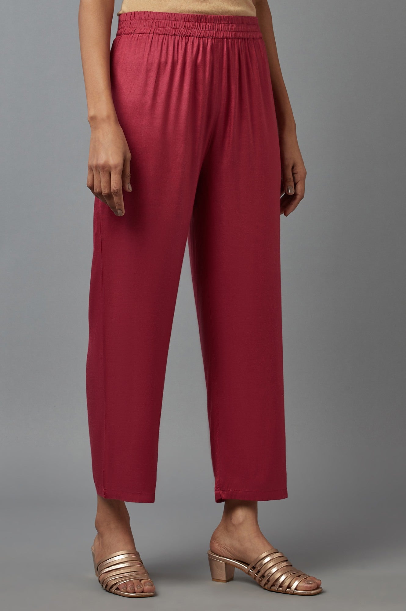 Red Solid Slim Pants in Straight Silhouette