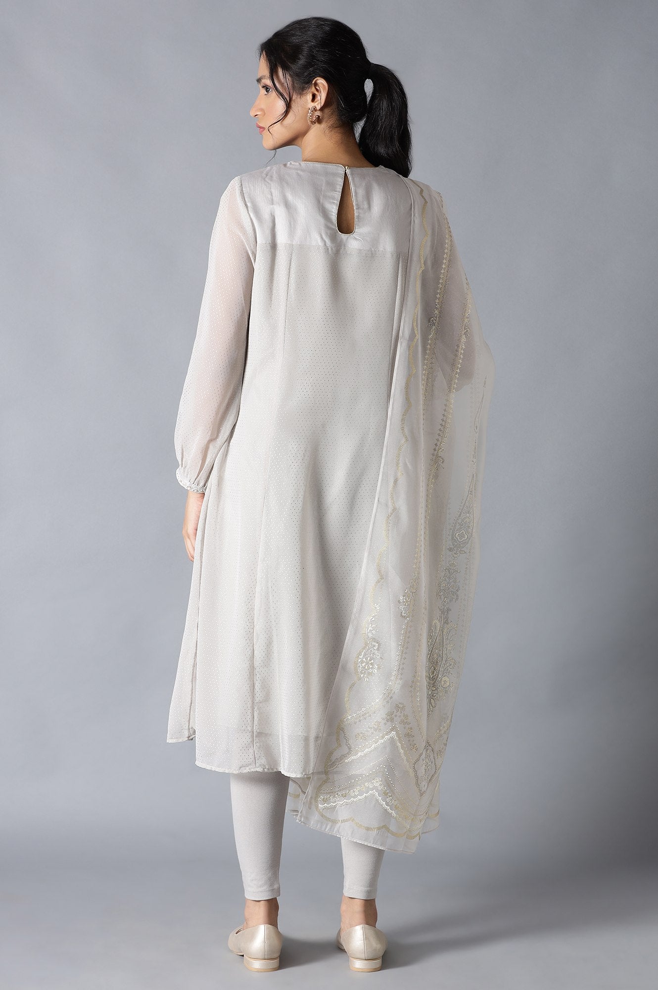 Grey Embroidered kurta With Parallel Pants And Dupatta