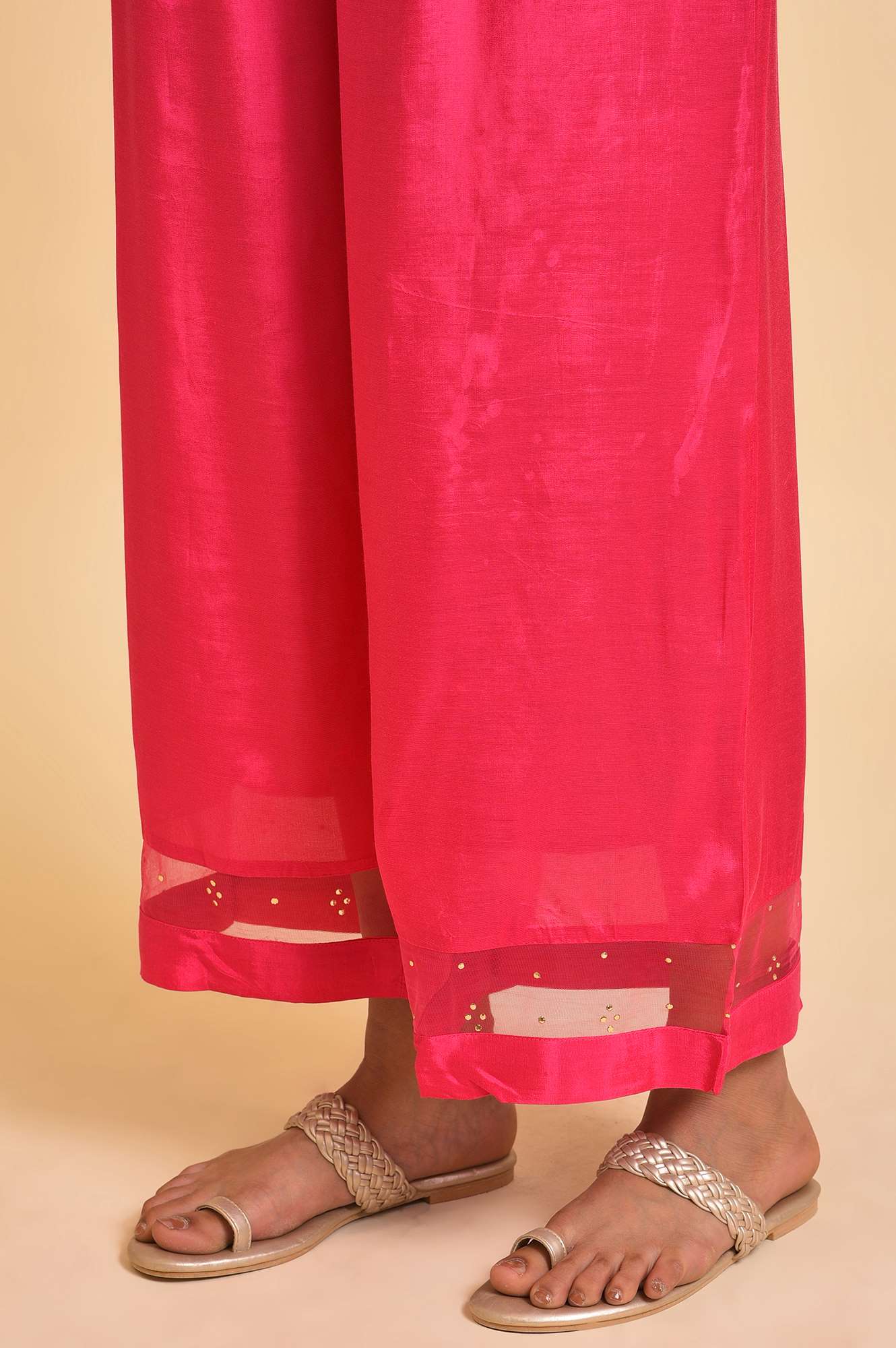 Purple Embroidered kurta, Pants And Dupatta Set