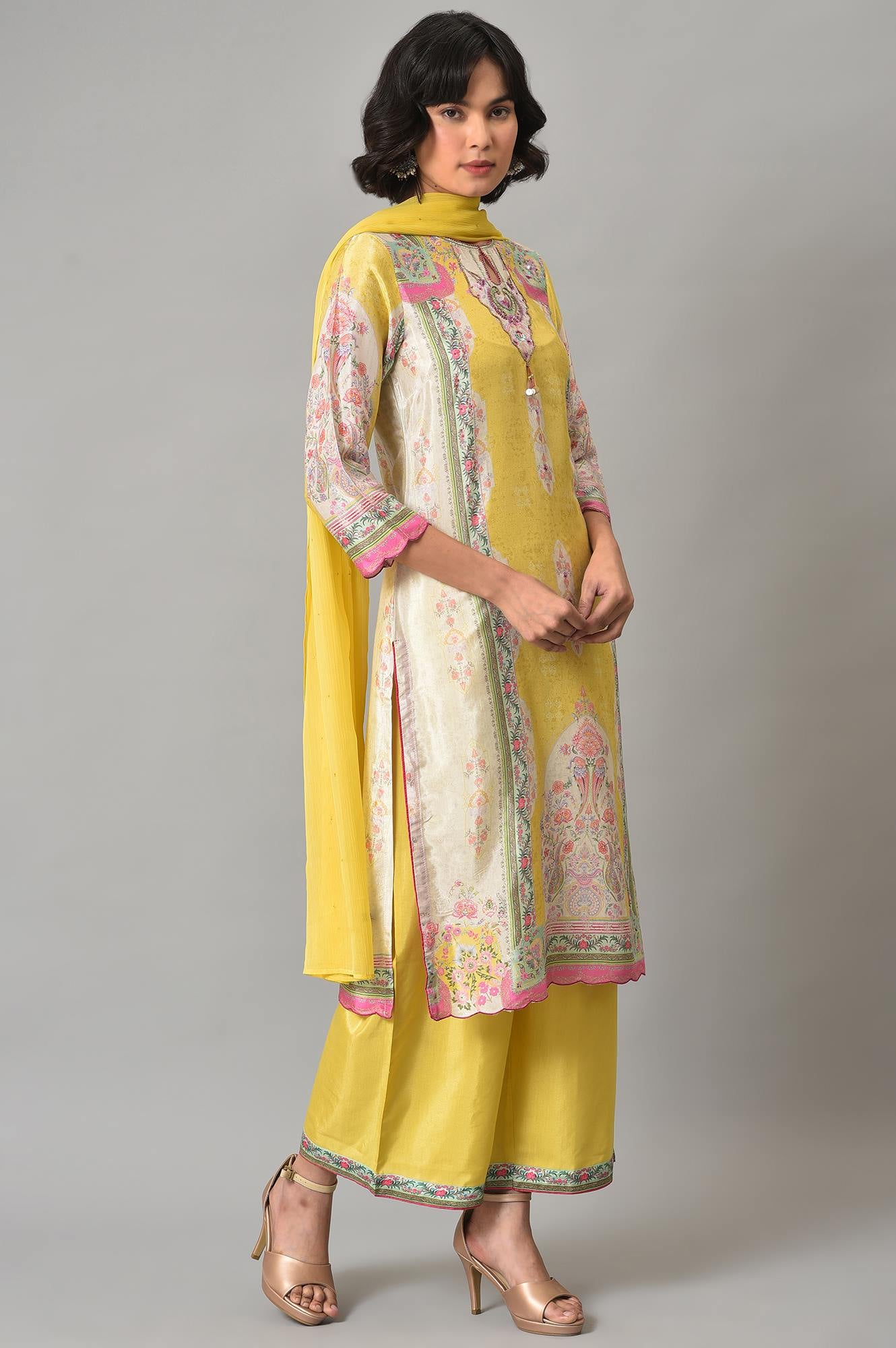 Light Yellow Printed kurta With Parallel Pants And Chiffon Dupatta